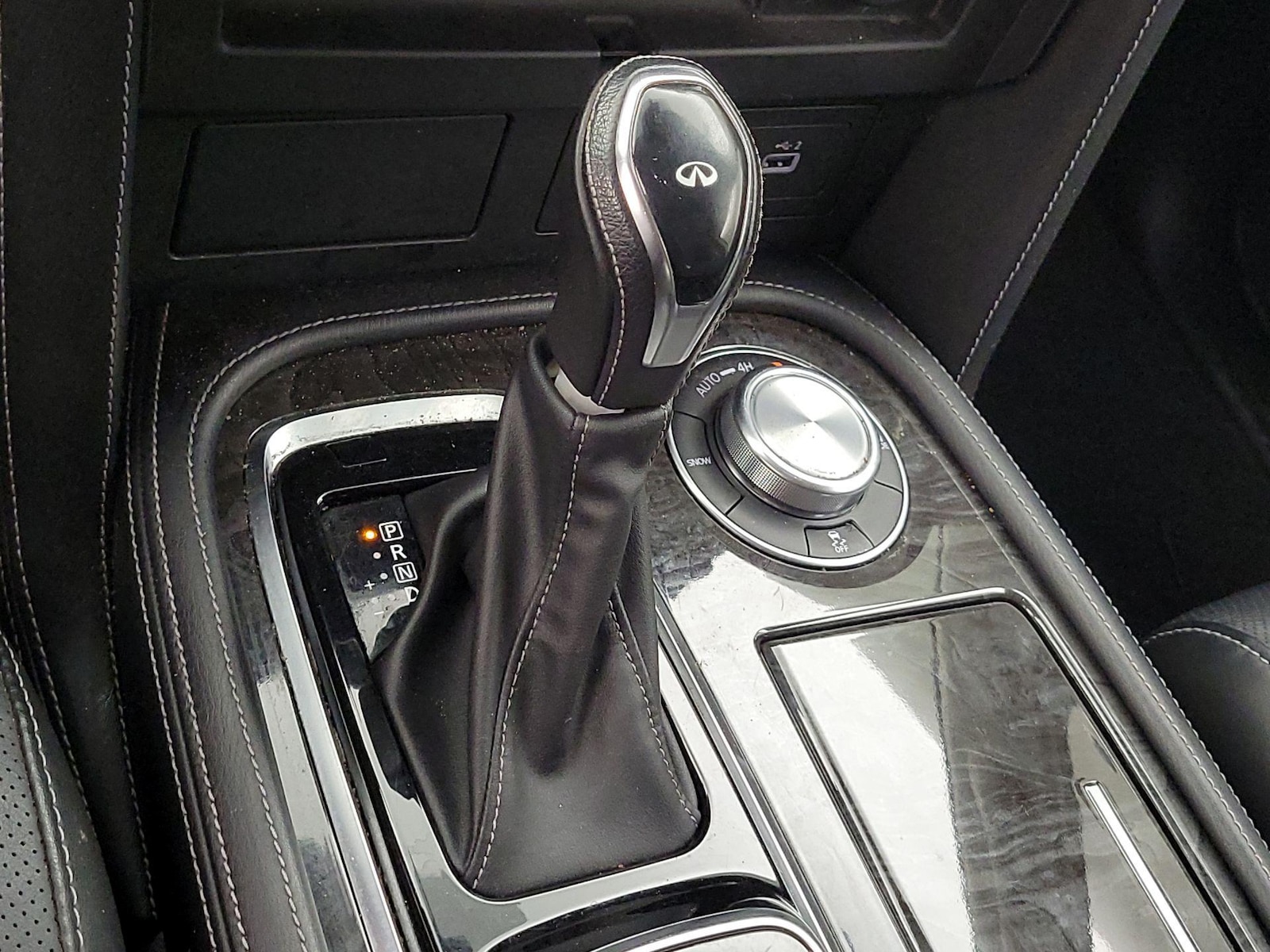 2023 INFINITI QX80 Luxe - Photo 18