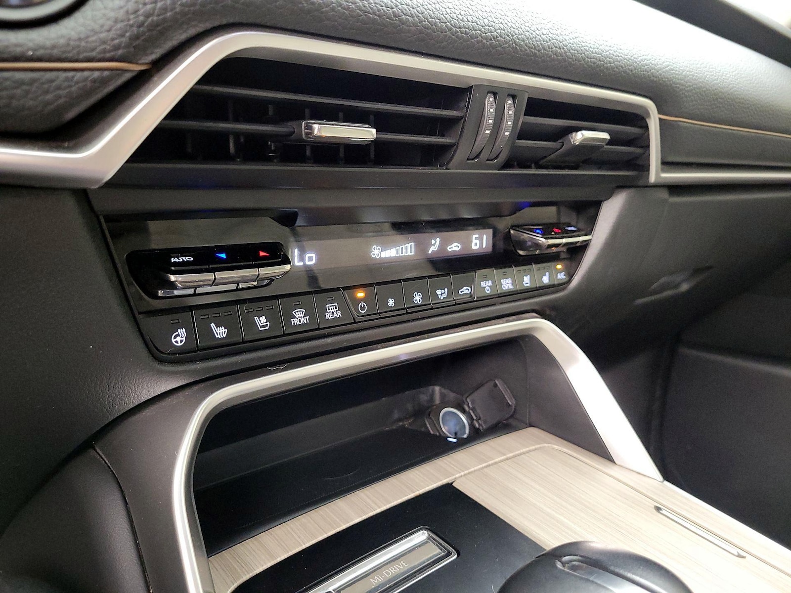 2026 Mazda CX-90 Preferred Package - Photo 18