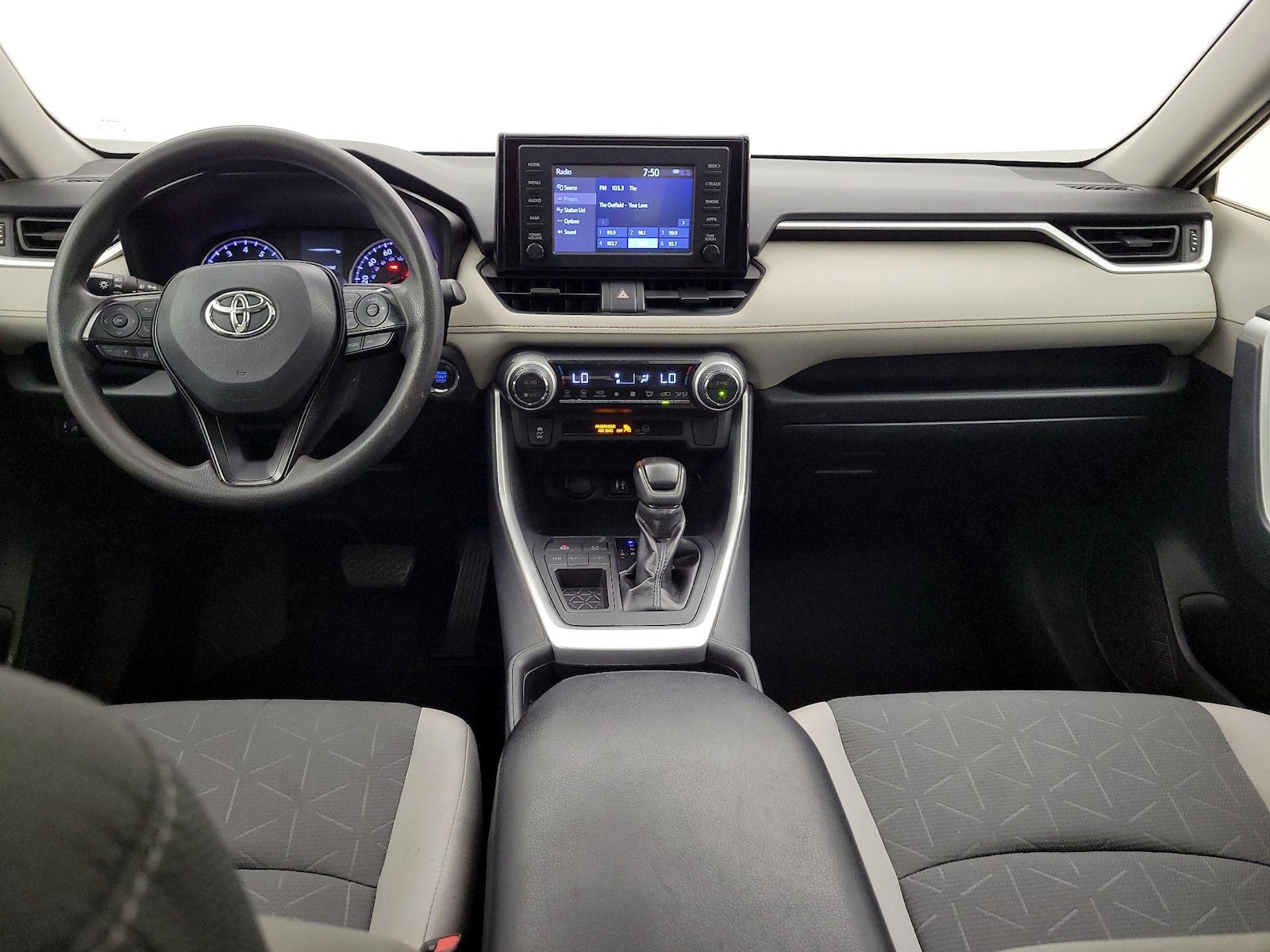 2019 Toyota RAV4 XLE - Photo 10