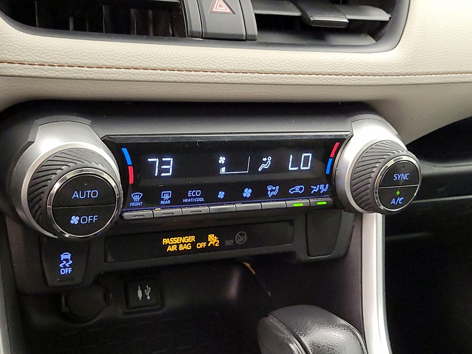 2019 Toyota RAV4 XLE - Photo 17