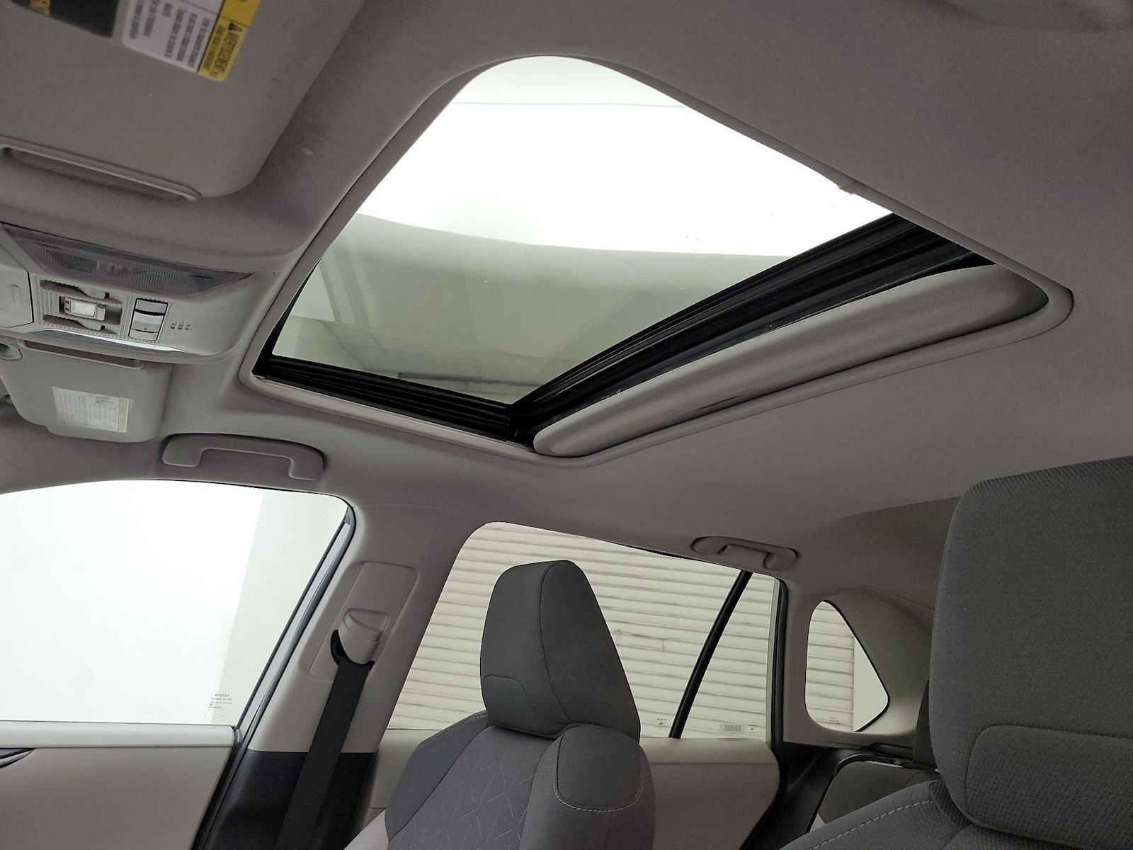 2019 Toyota RAV4 XLE - Photo 20