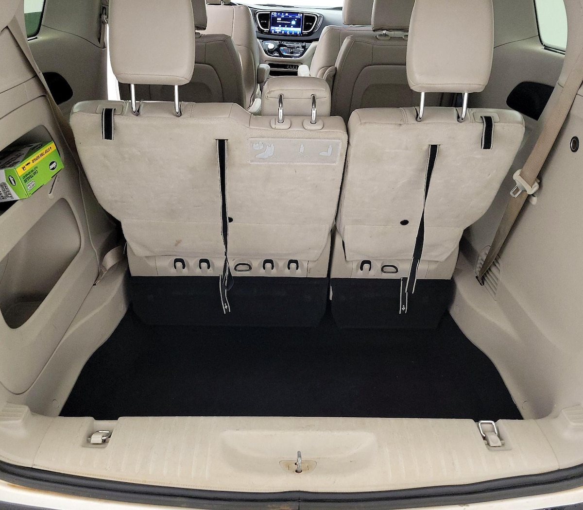 Trunk/Cargo (Seats Up)