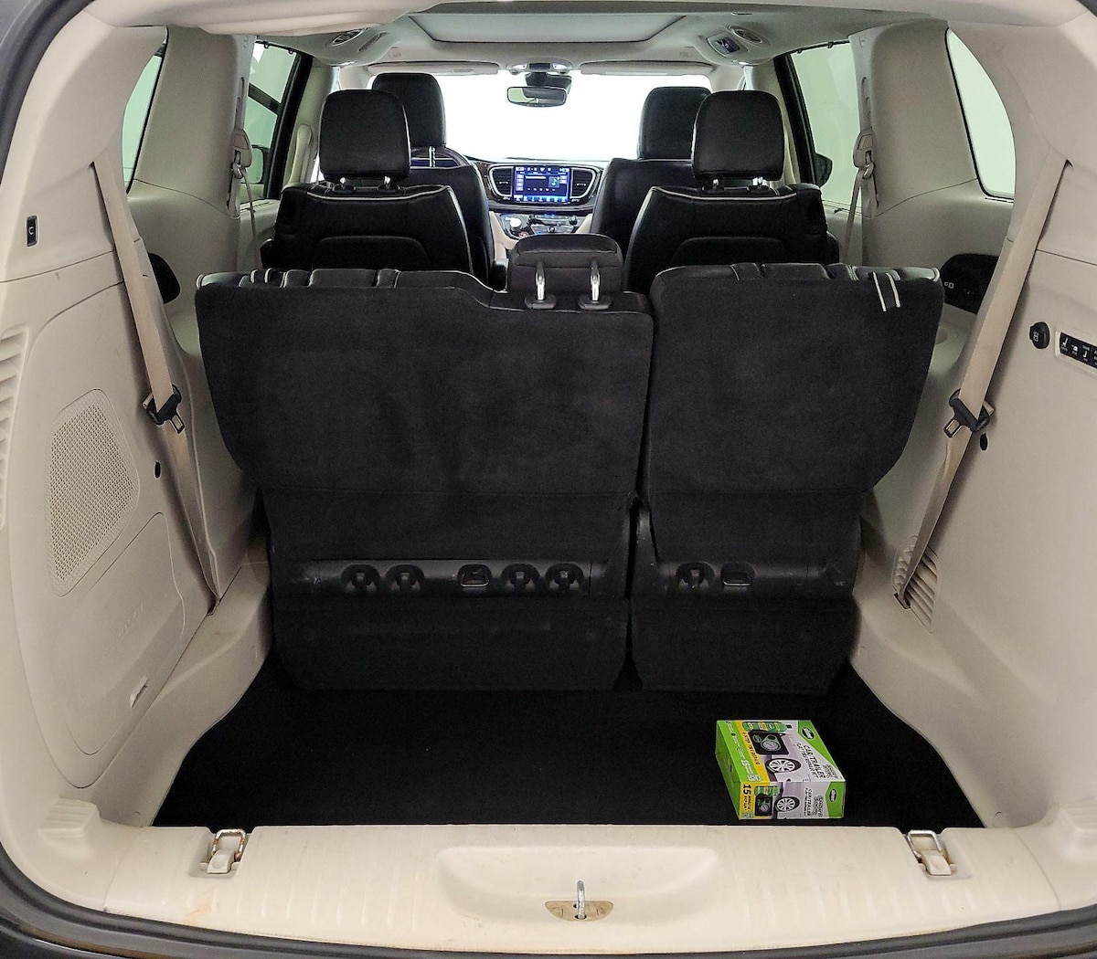 Trunk/Cargo (Seats Up)