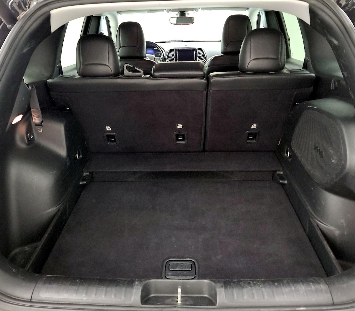 Trunk/Cargo (Seats Up)