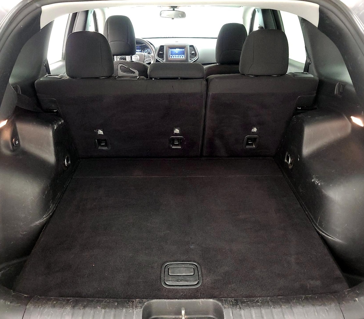 Trunk/Cargo (Seats Up)