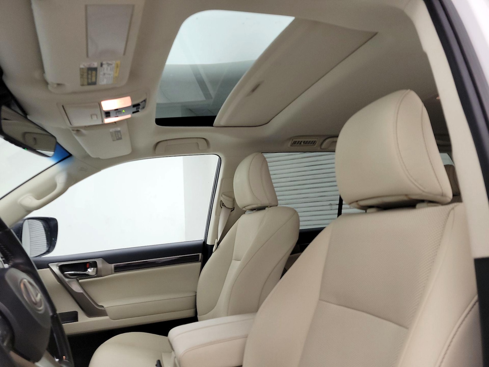 Sunroof(s) & Overhead Airbags