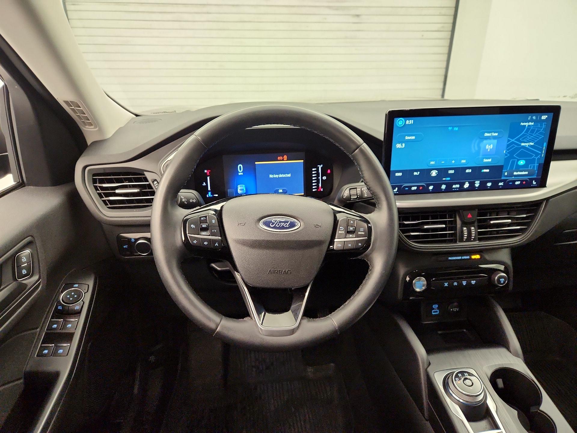 Thumbnail: 2023 Ford Escape - 10
