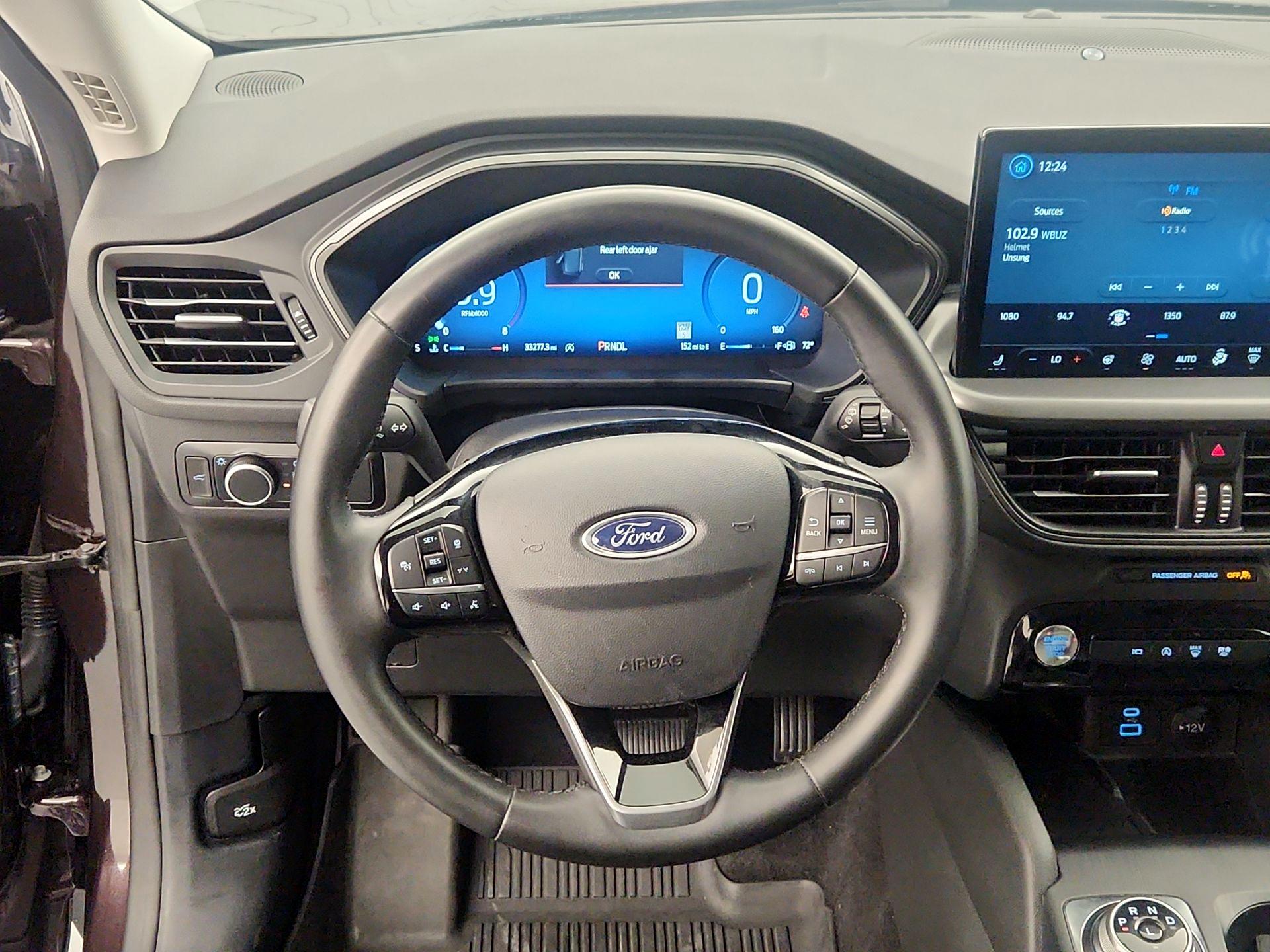 Thumbnail: 2023 Ford Escape - 10