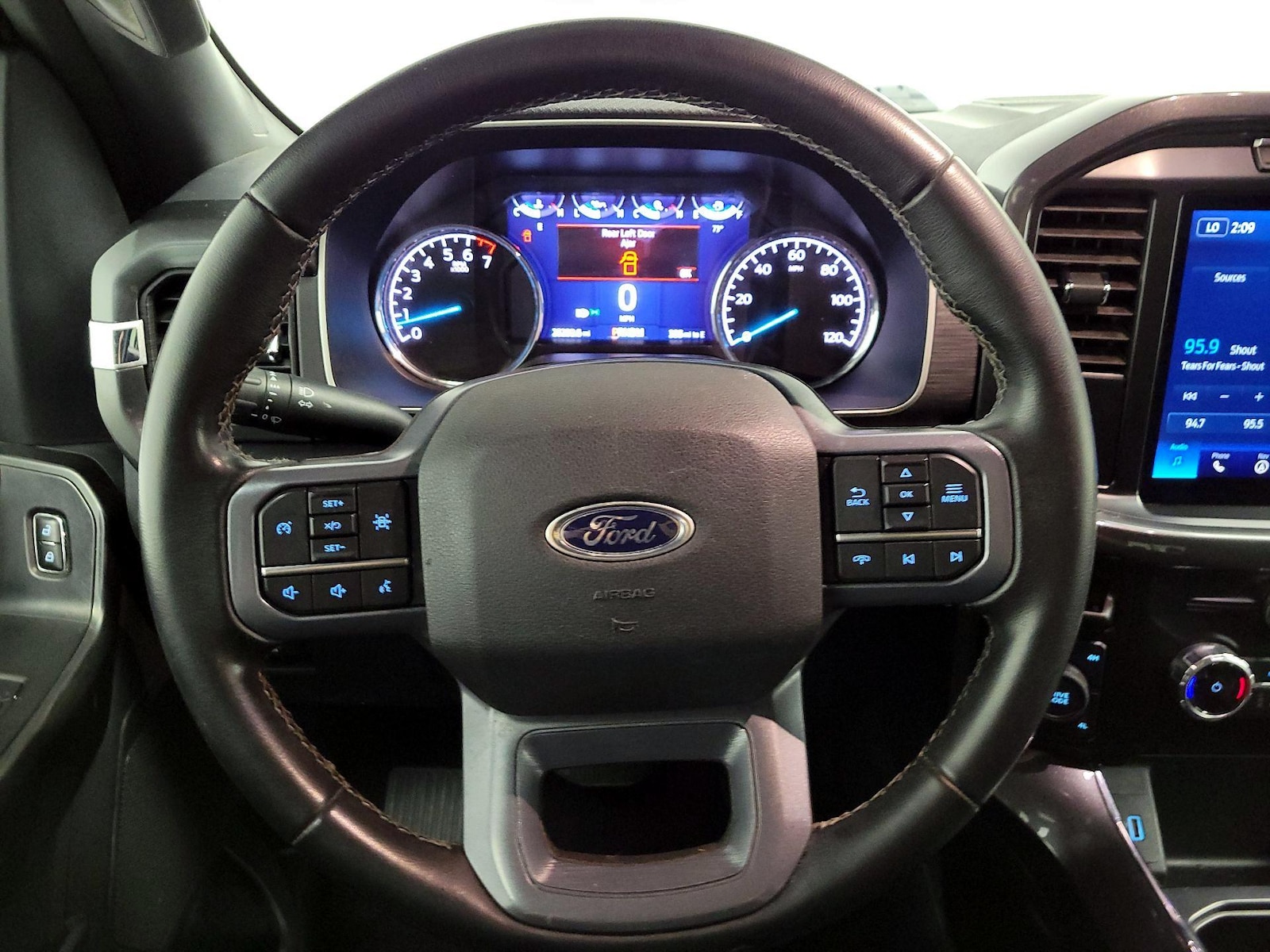 2023 Ford F-150 XLT - Photo 11