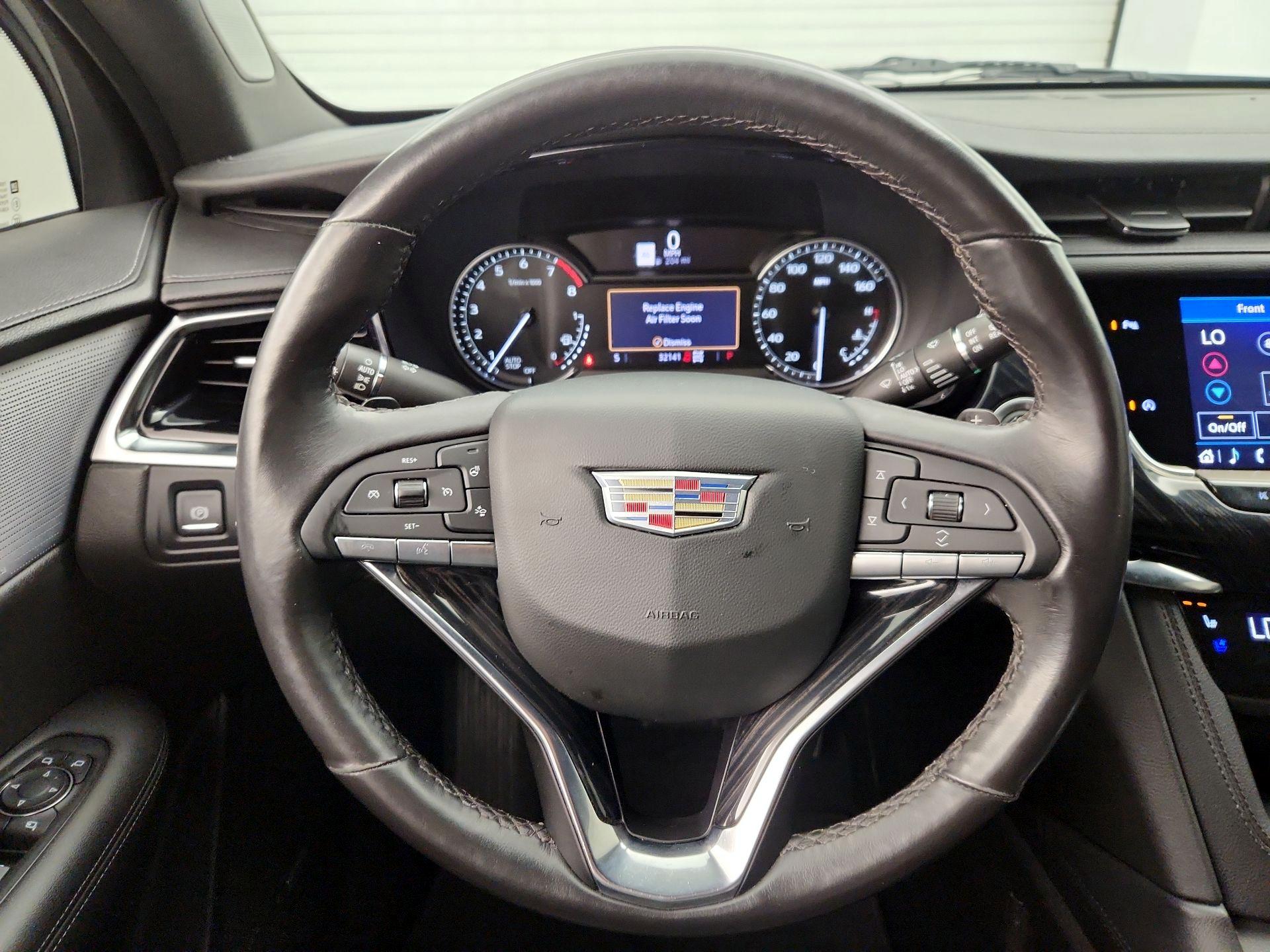 Thumbnail: 2022 Cadillac XT6 - 10