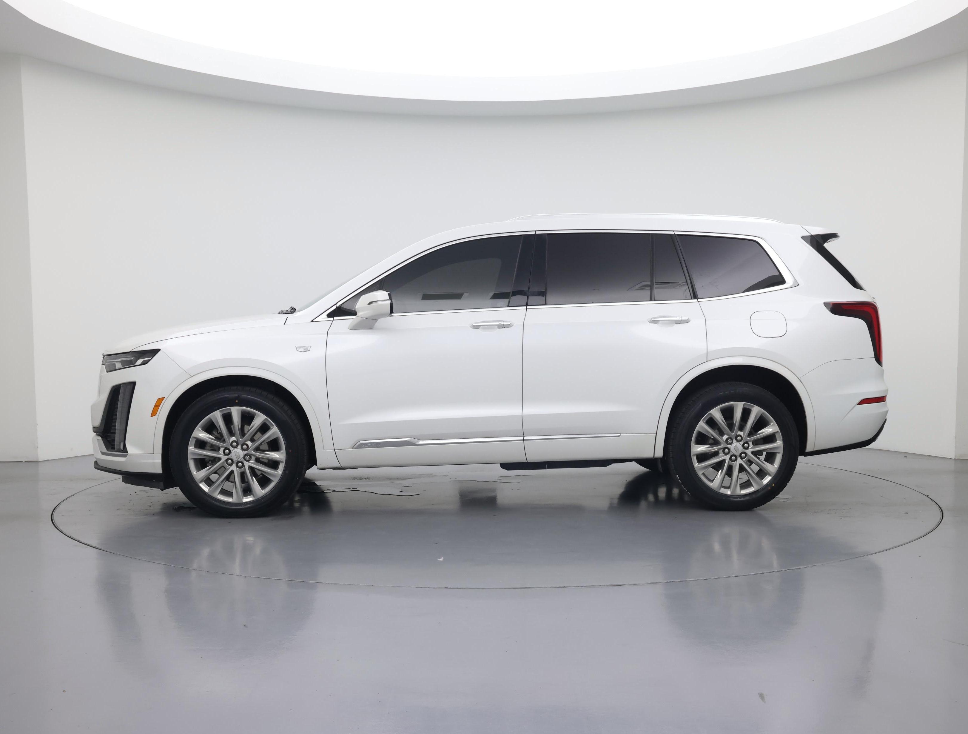 Thumbnail: 2022 Cadillac XT6 - 3