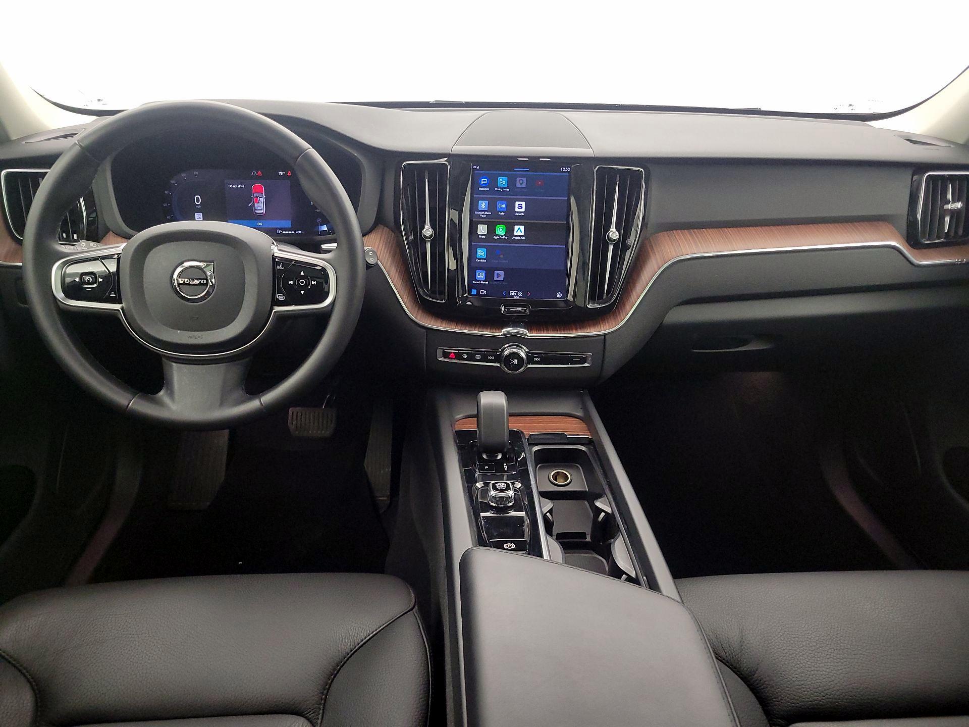 Thumbnail: 2023 Volvo XC60 - 9