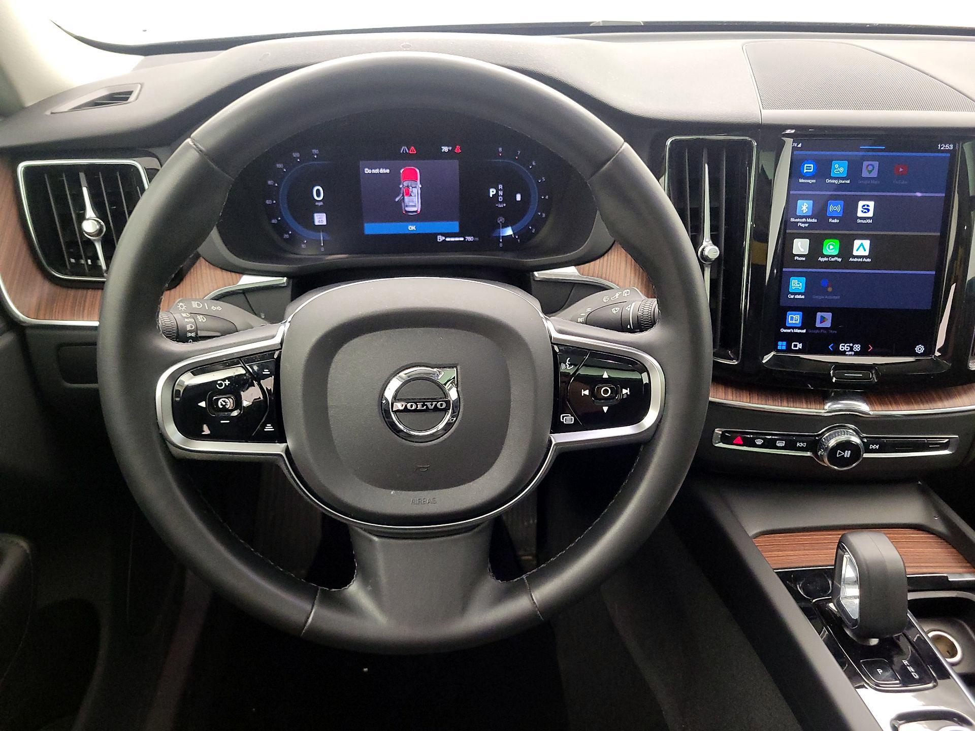 Thumbnail: 2023 Volvo XC60 - 10