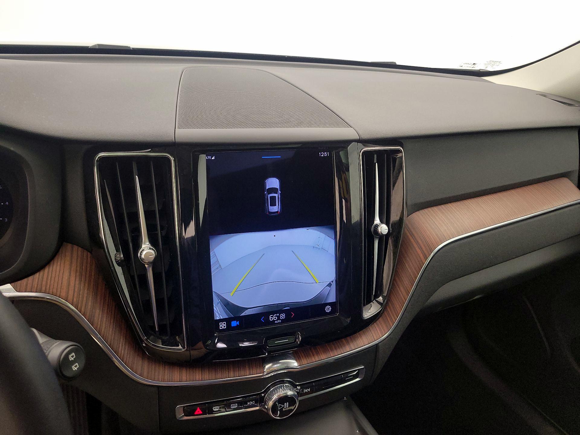 Thumbnail: 2023 Volvo XC60 - 14