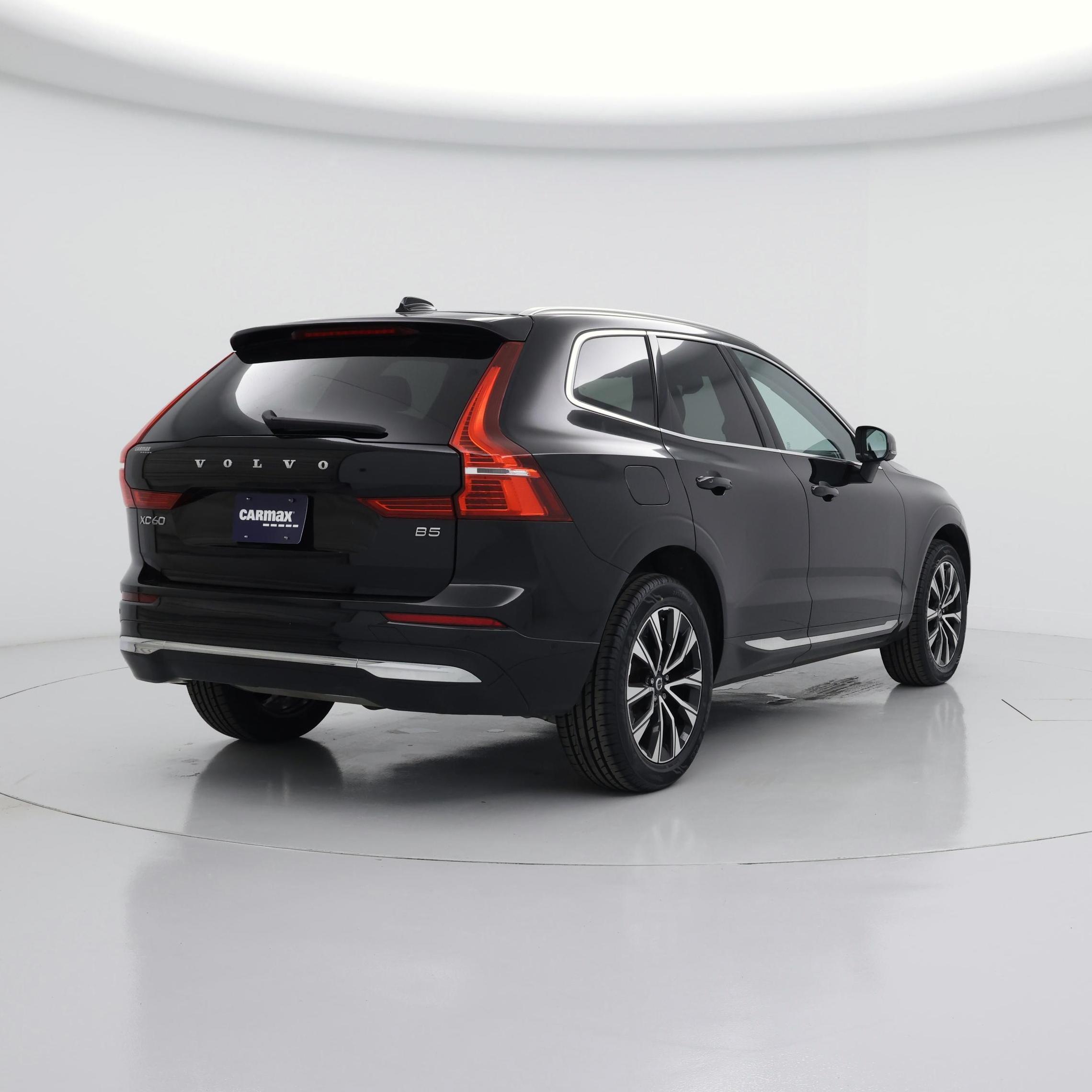Thumbnail: 2023 Volvo XC60 - 8