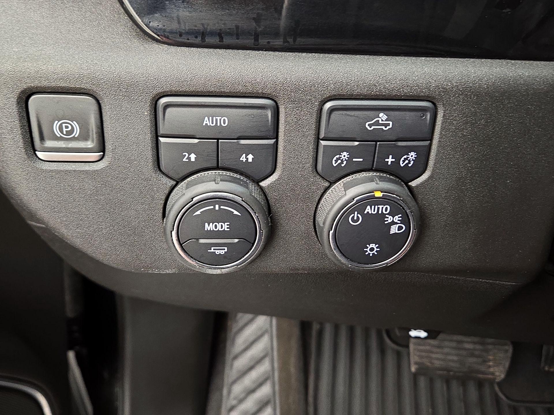 Thumbnail: 2023 Chevrolet Silverado 1500 - 13