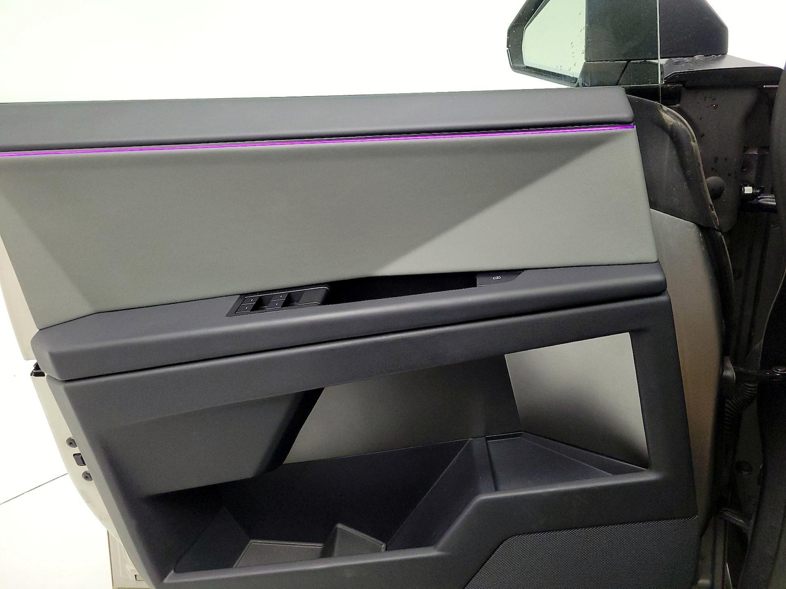 2024 Tesla Cybertruck Cyberbeast - Photo 13