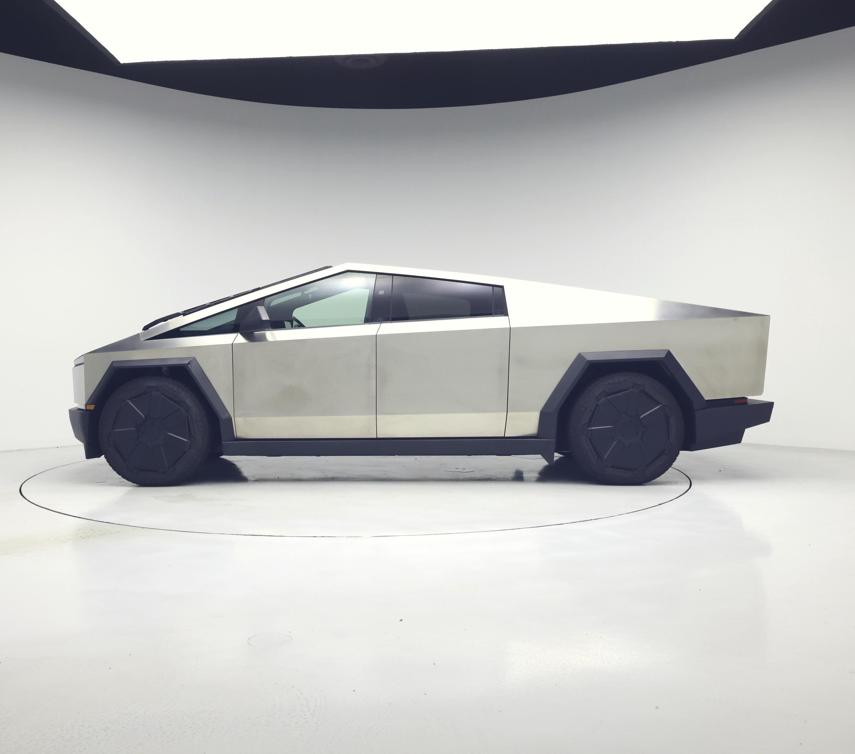 Thumbnail: 2024 Tesla Cybertruck - 3