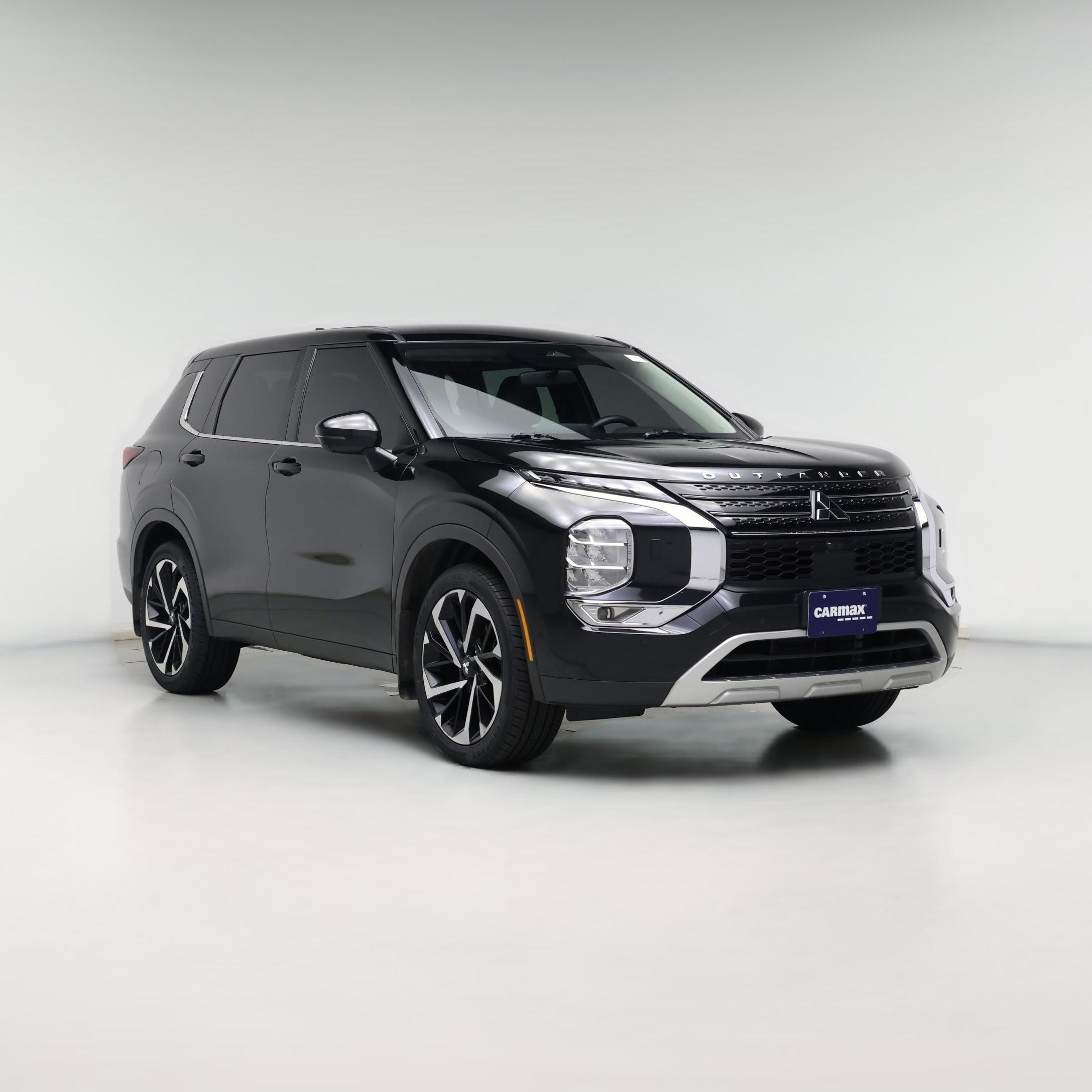 Thumbnail: 2022 Mitsubishi Outlander - 1