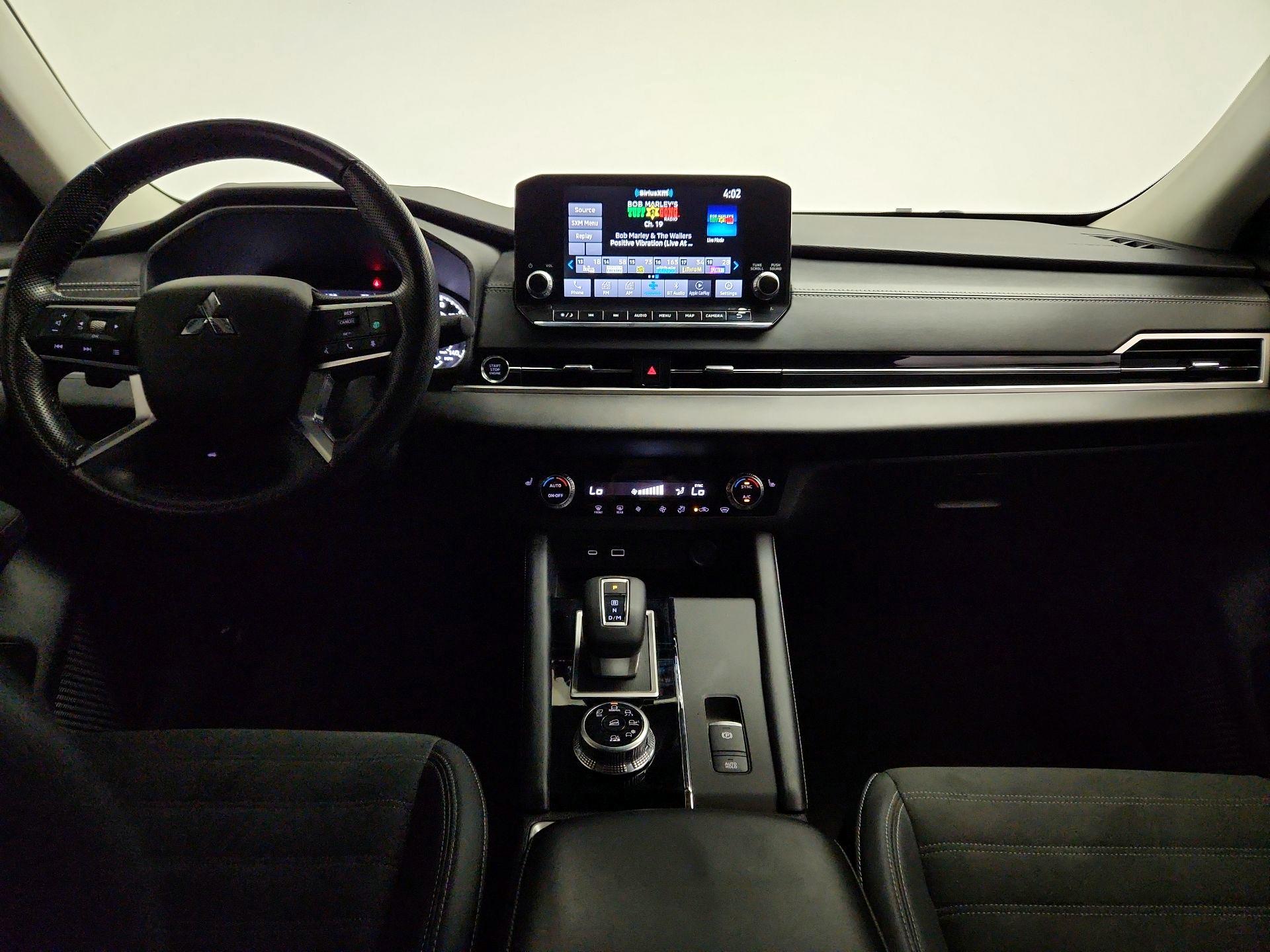 Thumbnail: 2022 Mitsubishi Outlander - 9