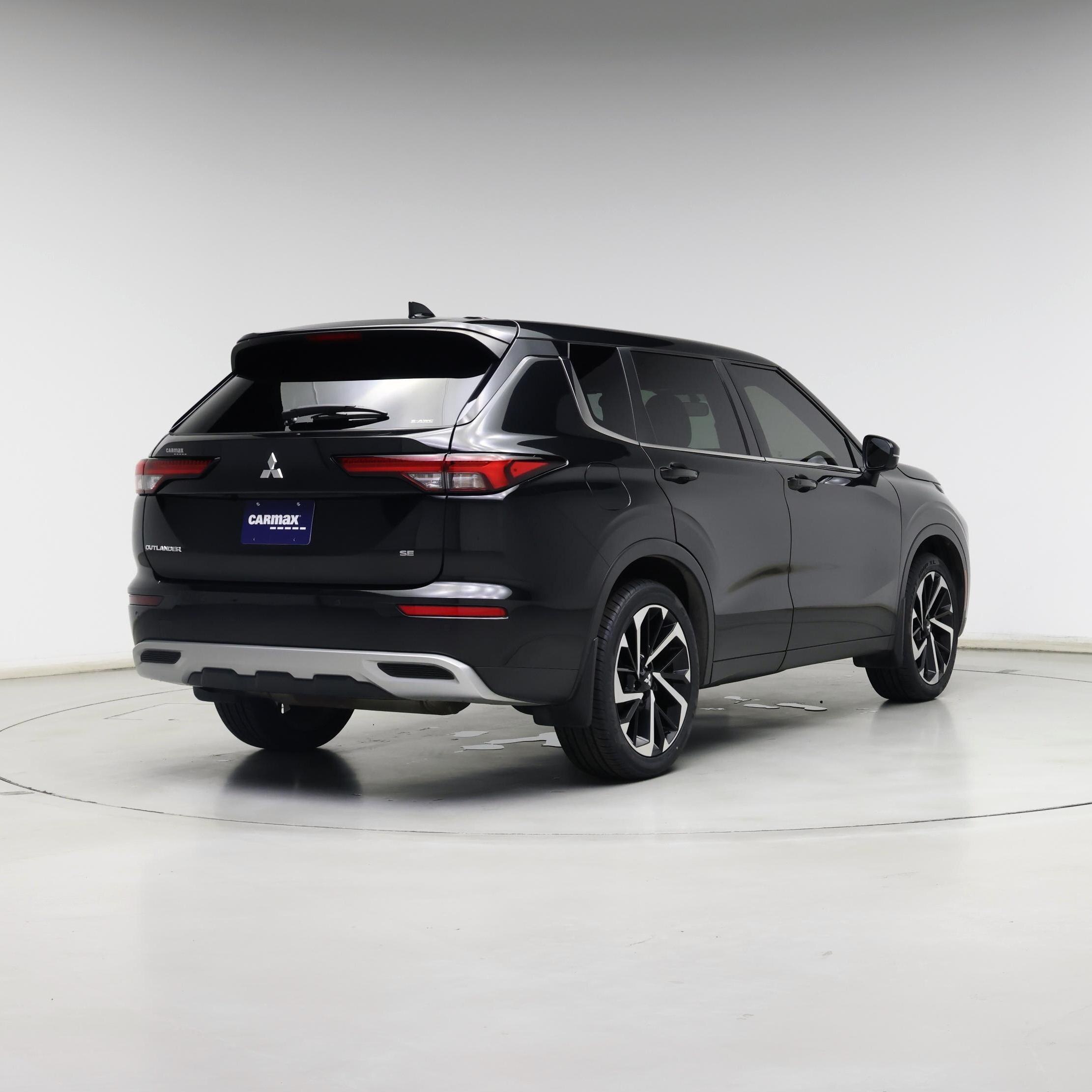 Thumbnail: 2022 Mitsubishi Outlander - 8