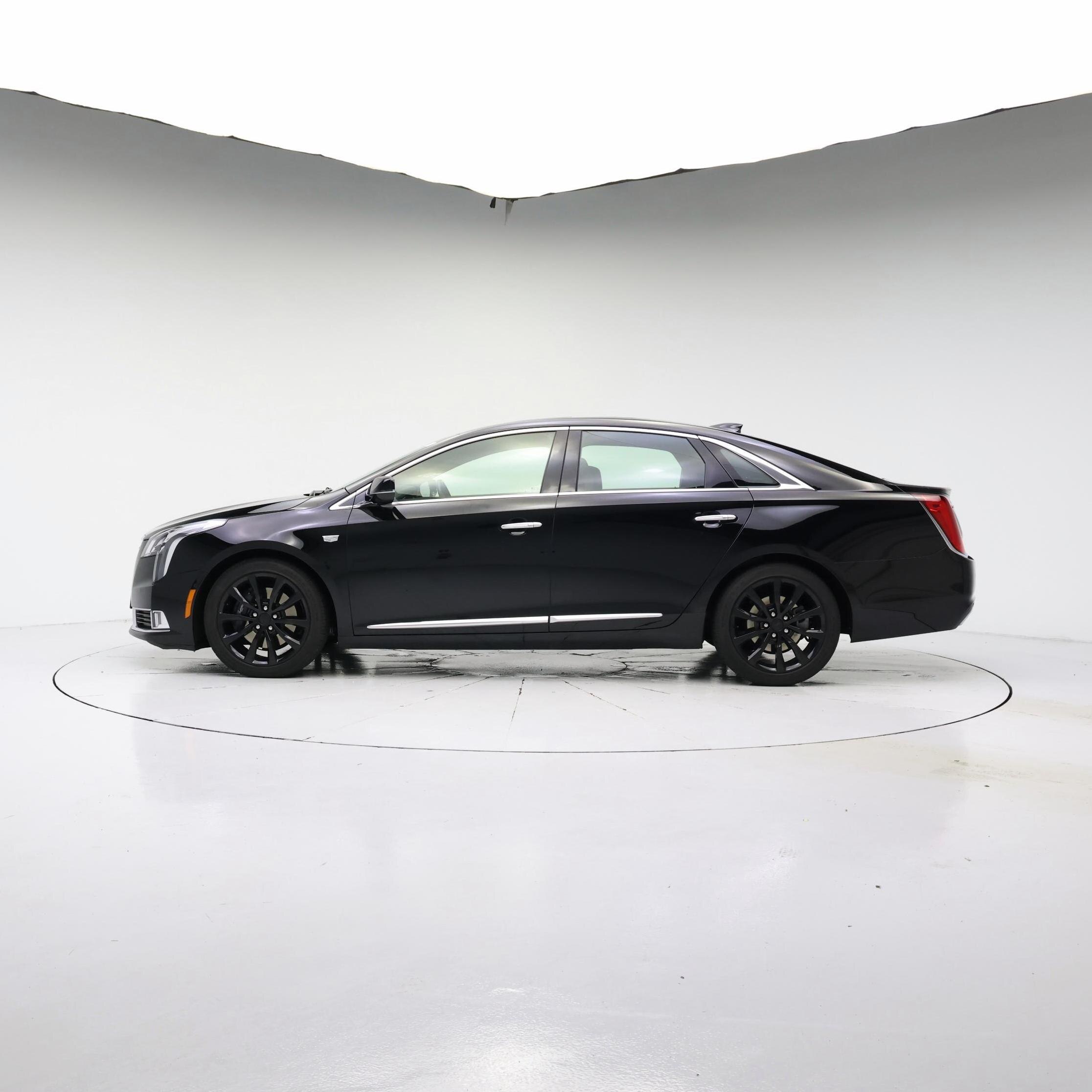 Thumbnail: 2019 Cadillac XTS - 3