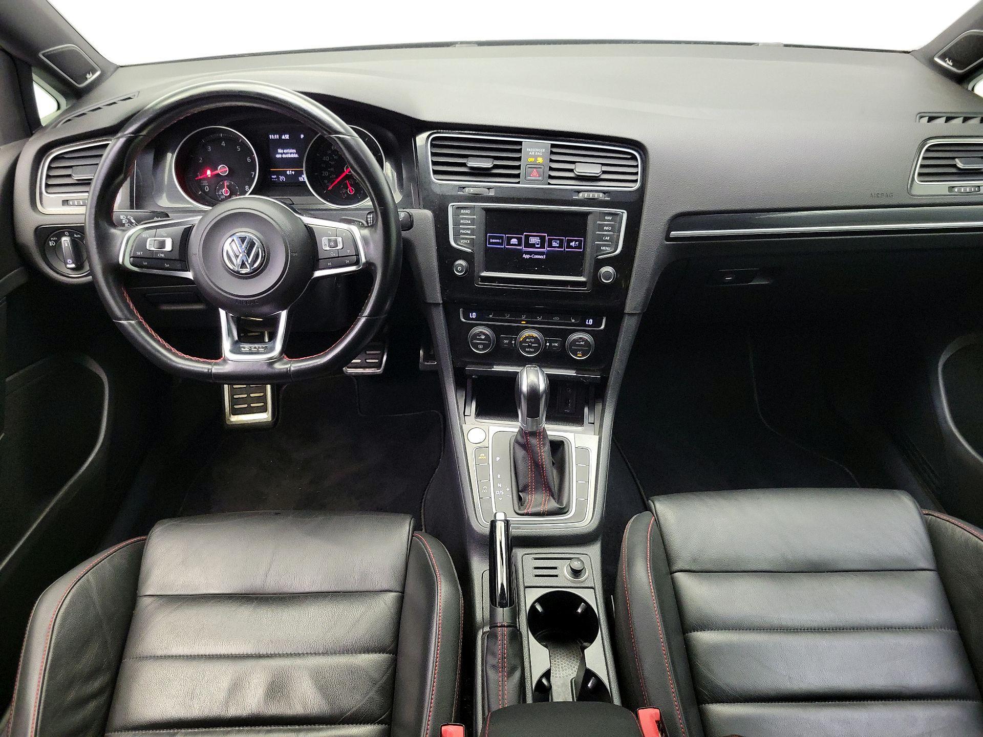 Thumbnail: 2016 Volkswagen Golf - 9
