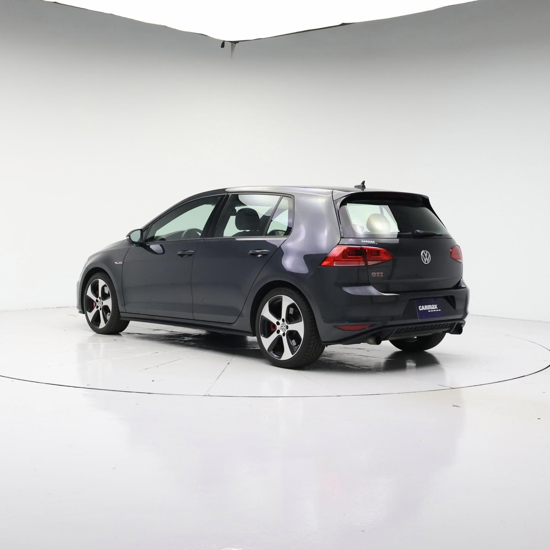 Thumbnail: 2016 Volkswagen Golf - 2