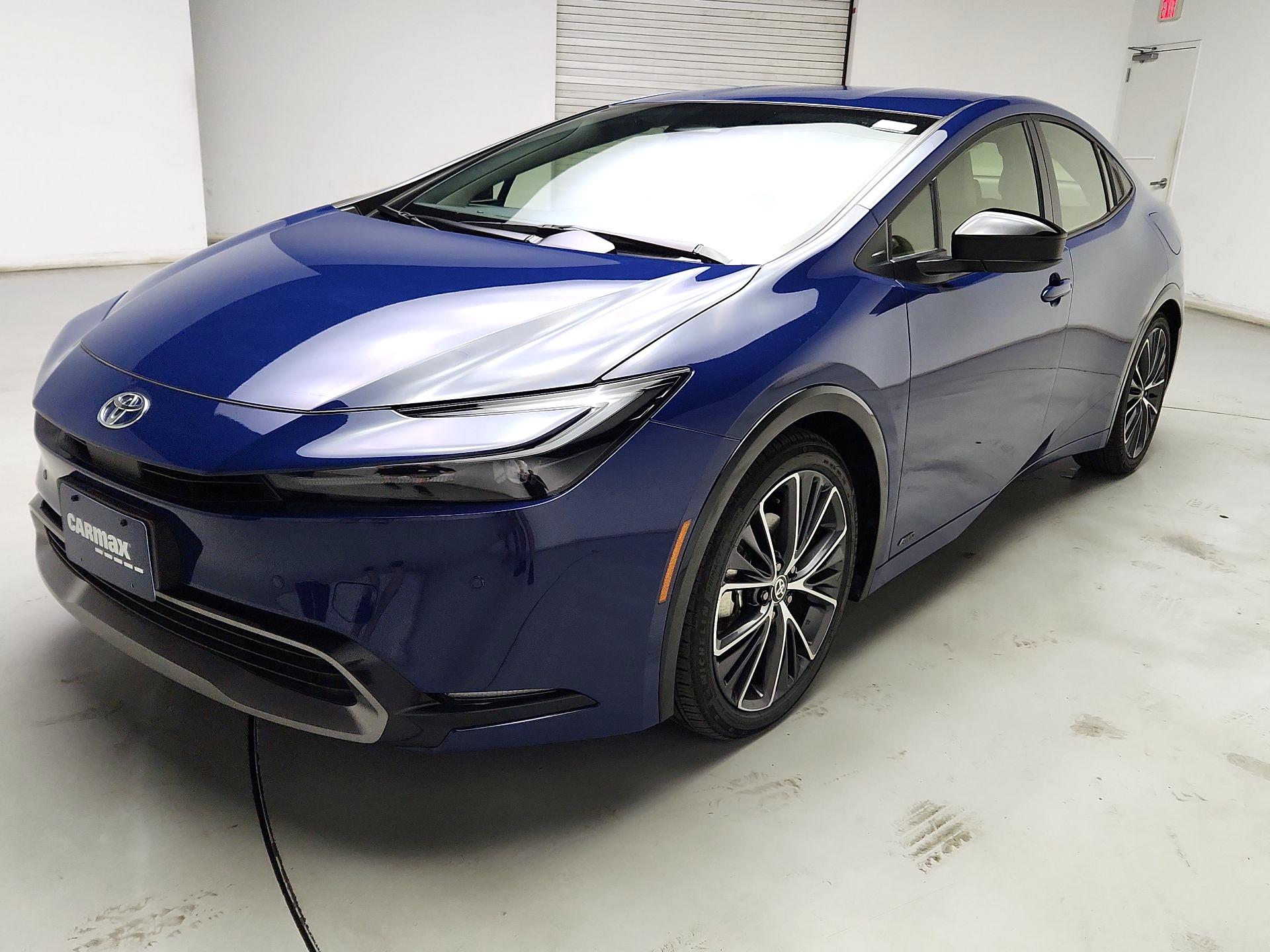Thumbnail: 2025 Toyota Prius - 3