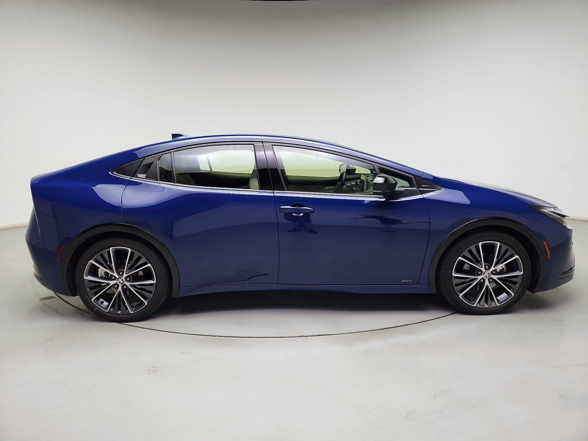 Thumbnail: 2025 Toyota Prius - 4