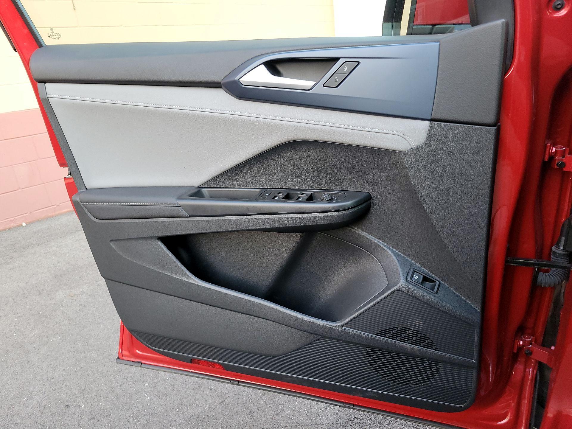 Thumbnail: 2024 Volkswagen Taos - 10