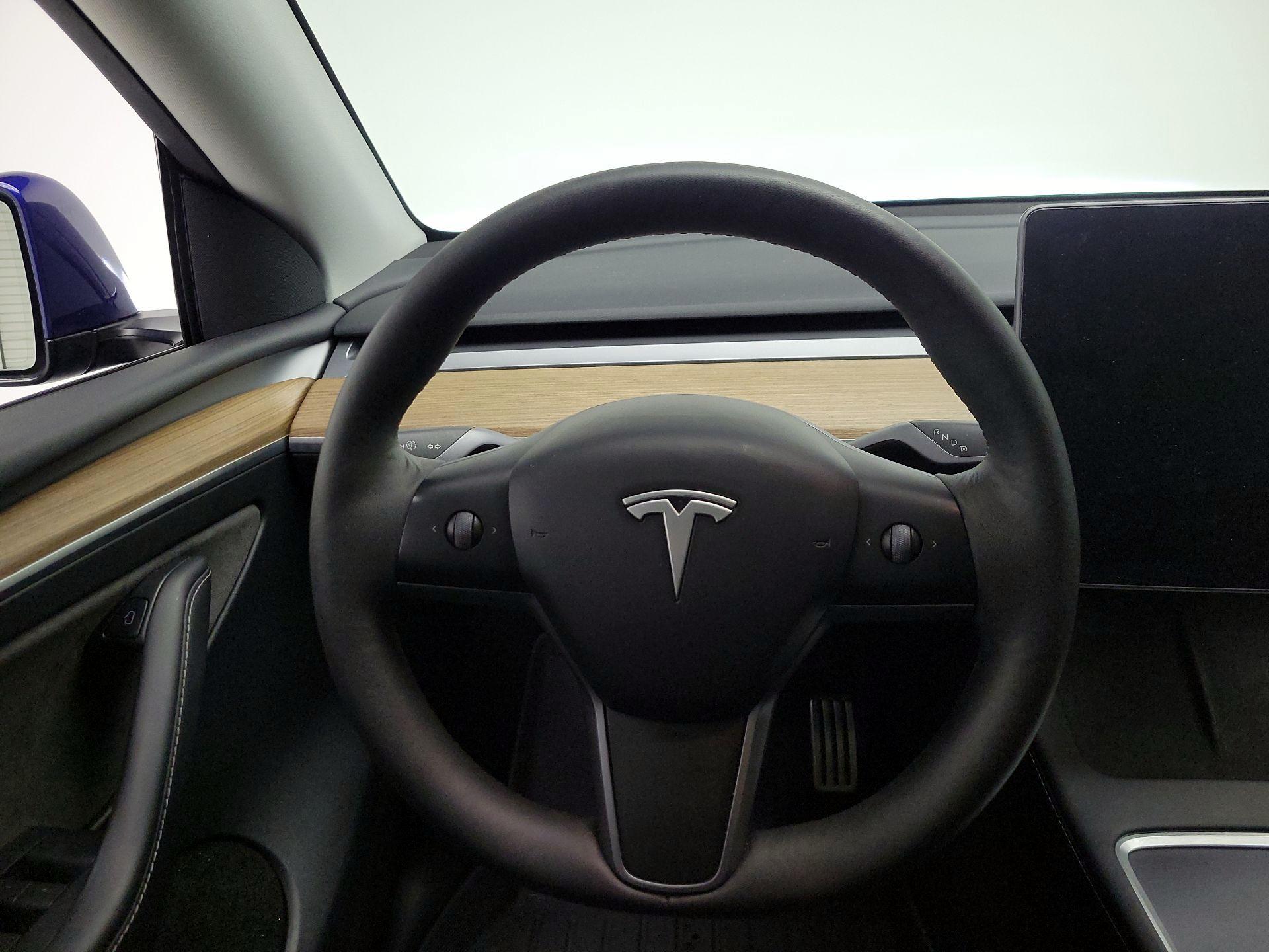 Thumbnail: 2023 Tesla Model Y - 10