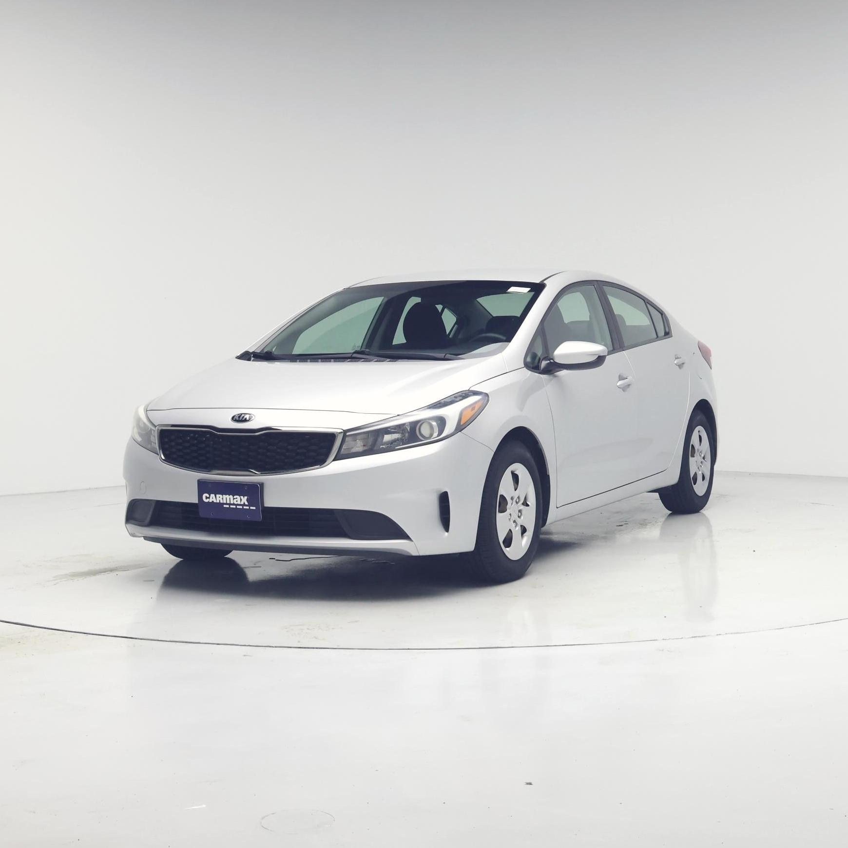 Thumbnail: 2017 Kia Forte - 4