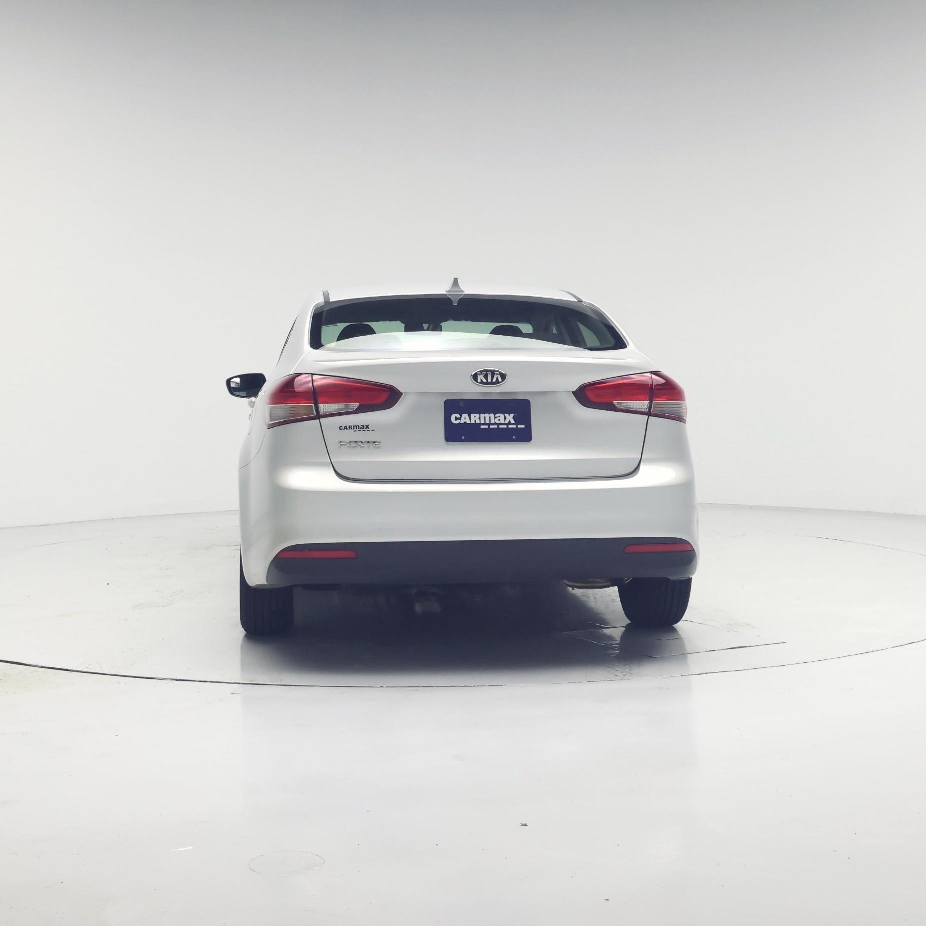 Thumbnail: 2017 Kia Forte - 6