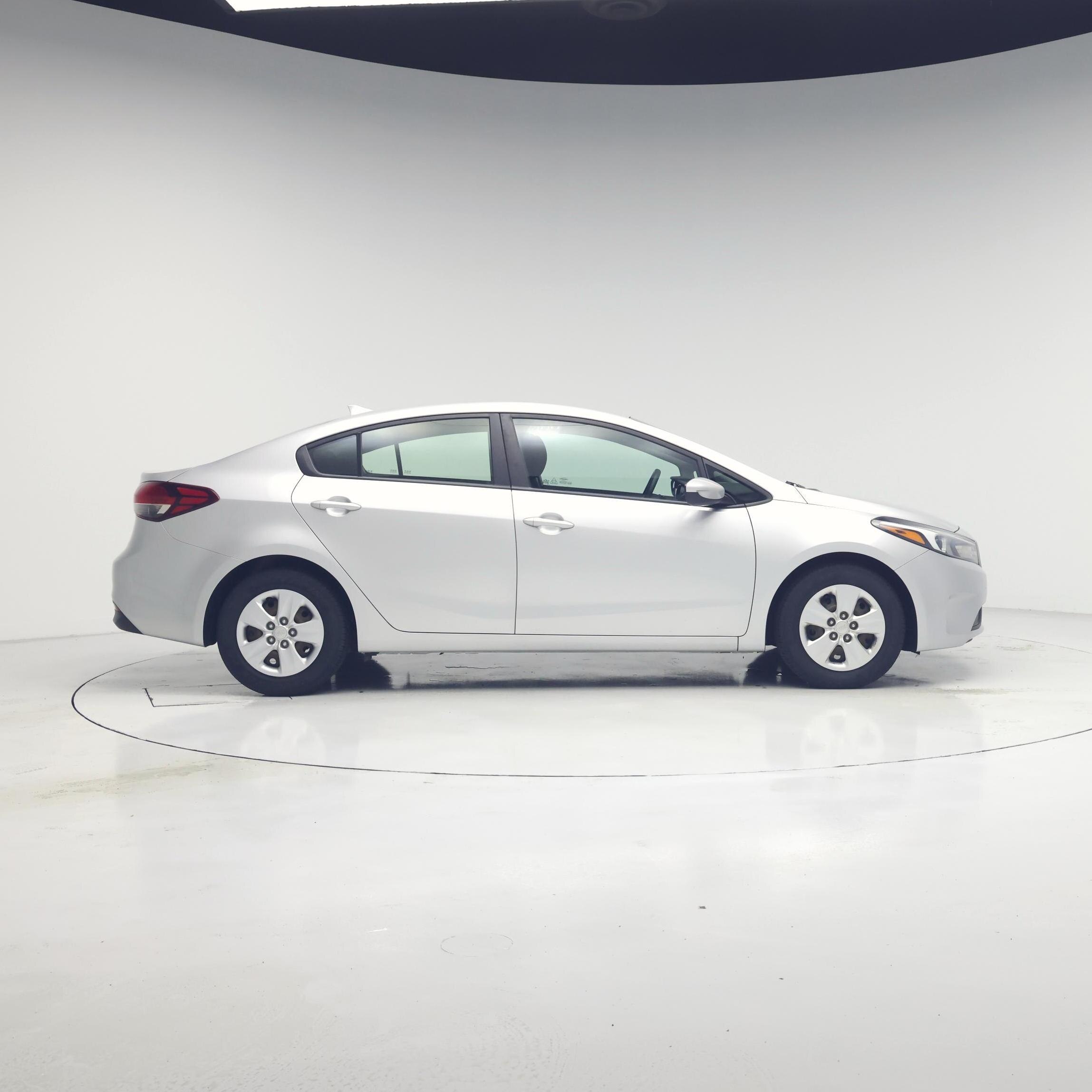 Thumbnail: 2017 Kia Forte - 7