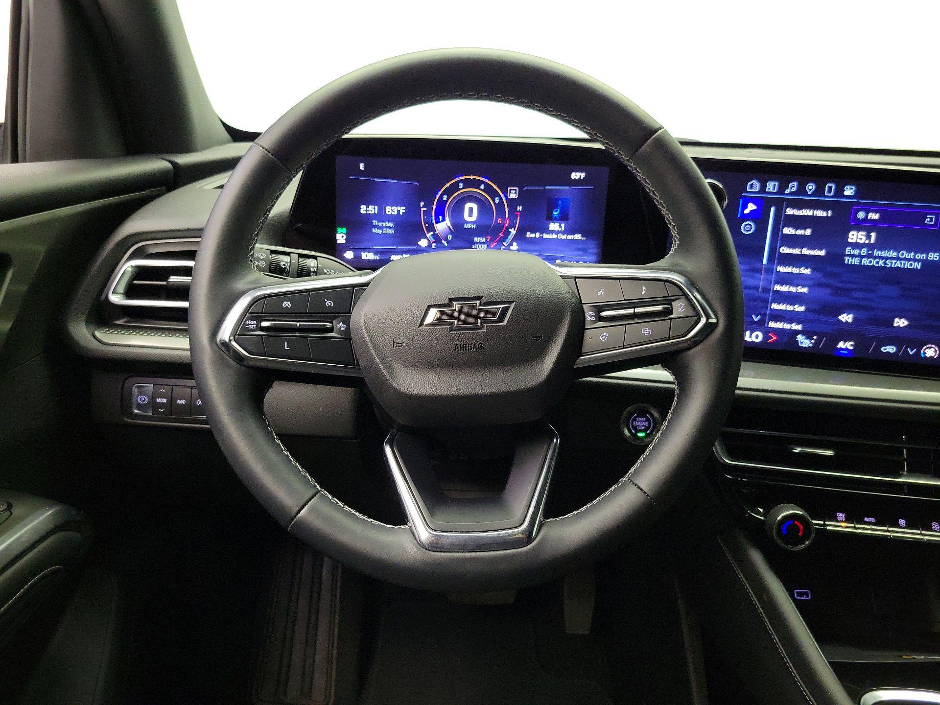 Thumbnail: 2024 Chevrolet Traverse - 10