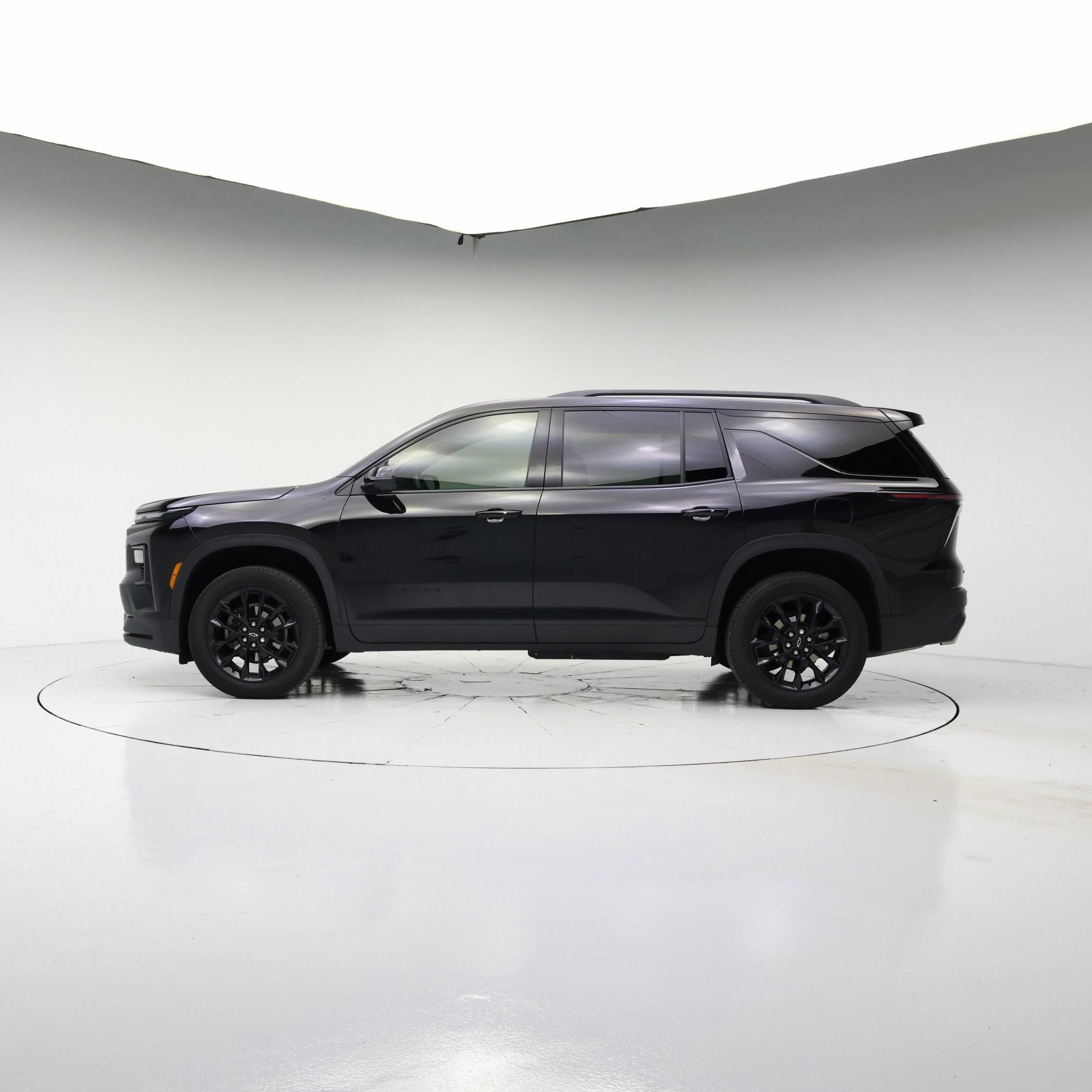 Thumbnail: 2024 Chevrolet Traverse - 3