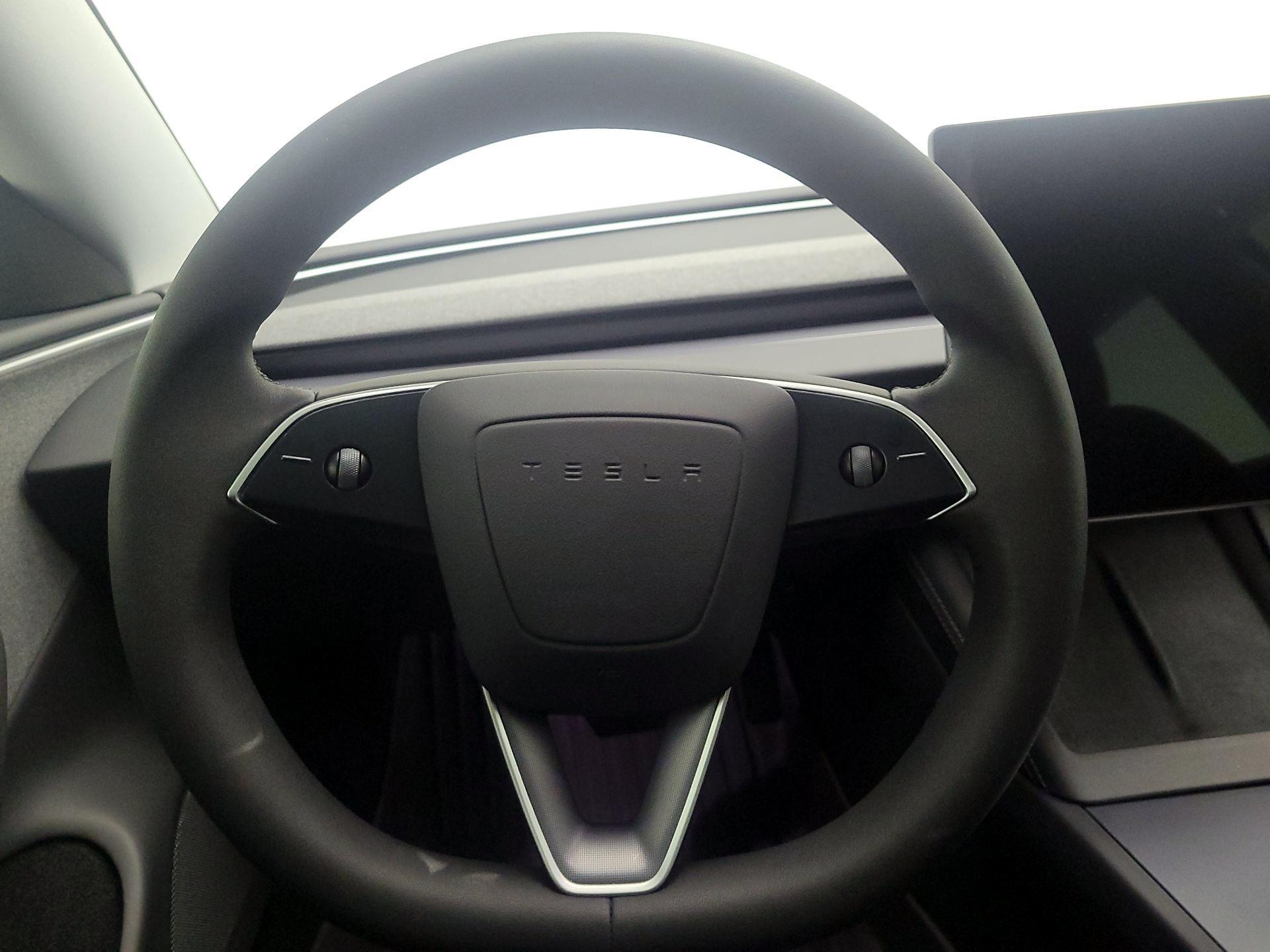 Thumbnail: 2024 Tesla Model 3 - 10