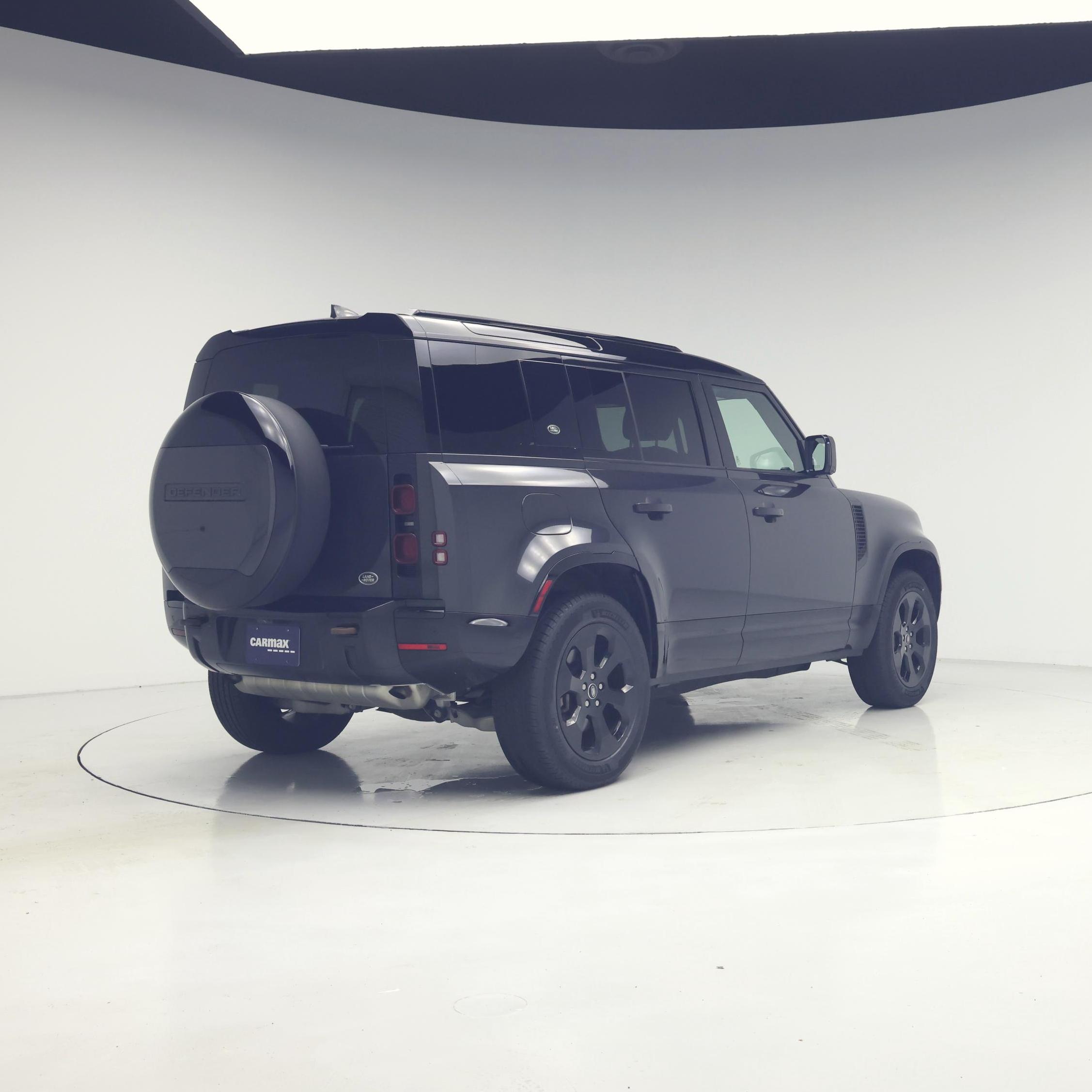 Thumbnail: 2023 Land Rover Defender - 8