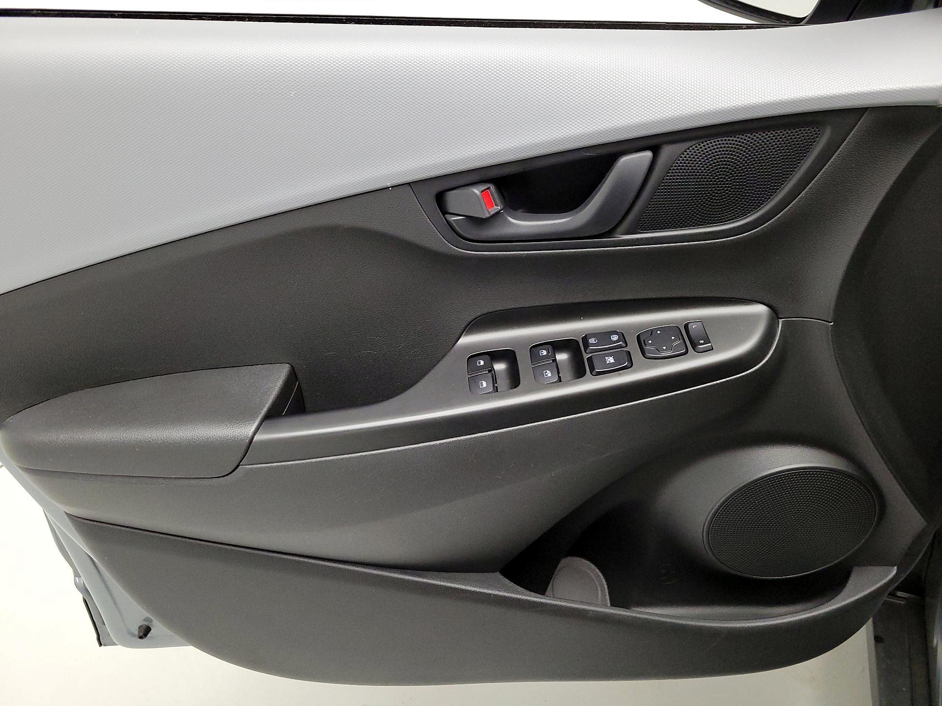 Thumbnail: 2020 Hyundai Kona - 12