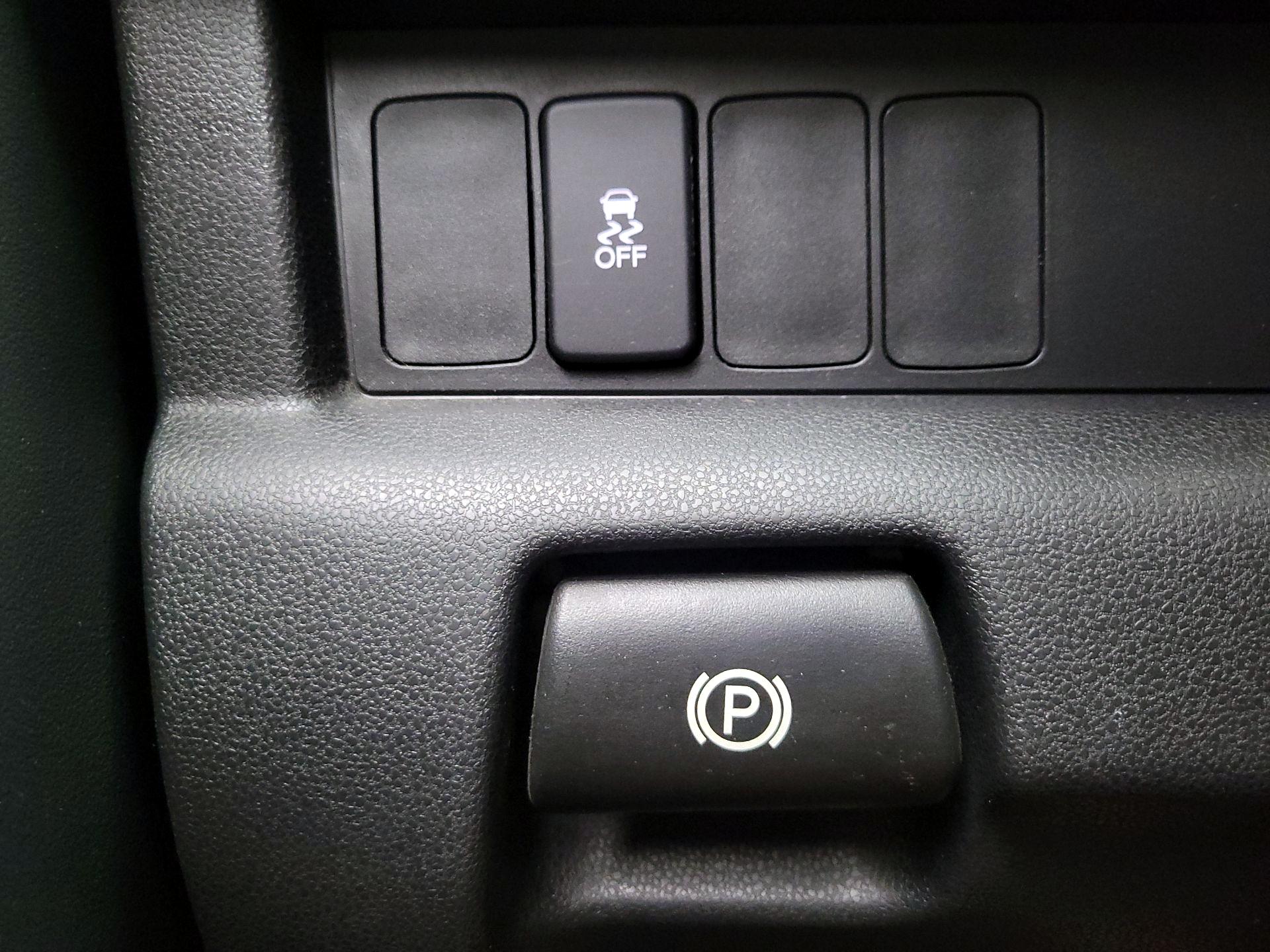 Thumbnail: 2015 Honda Pilot - 13