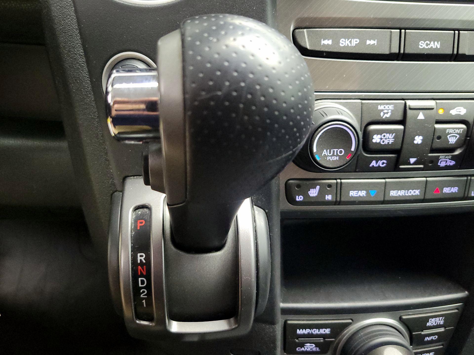 Thumbnail: 2015 Honda Pilot - 18
