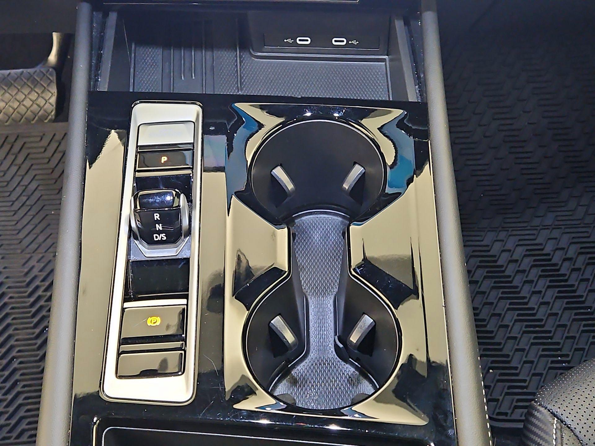 Thumbnail: 2025 Volkswagen Atlas - 17