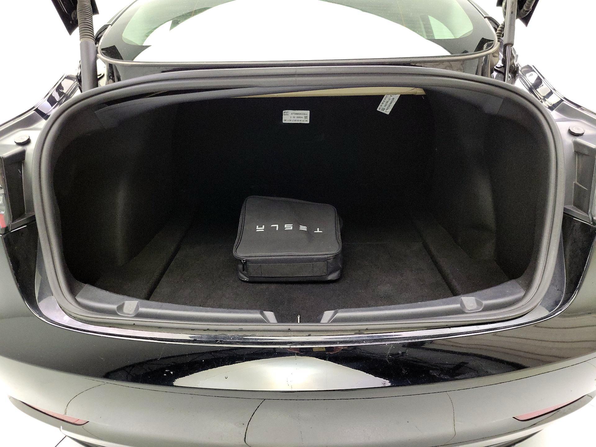 Thumbnail: 2023 Tesla Model 3 - 19