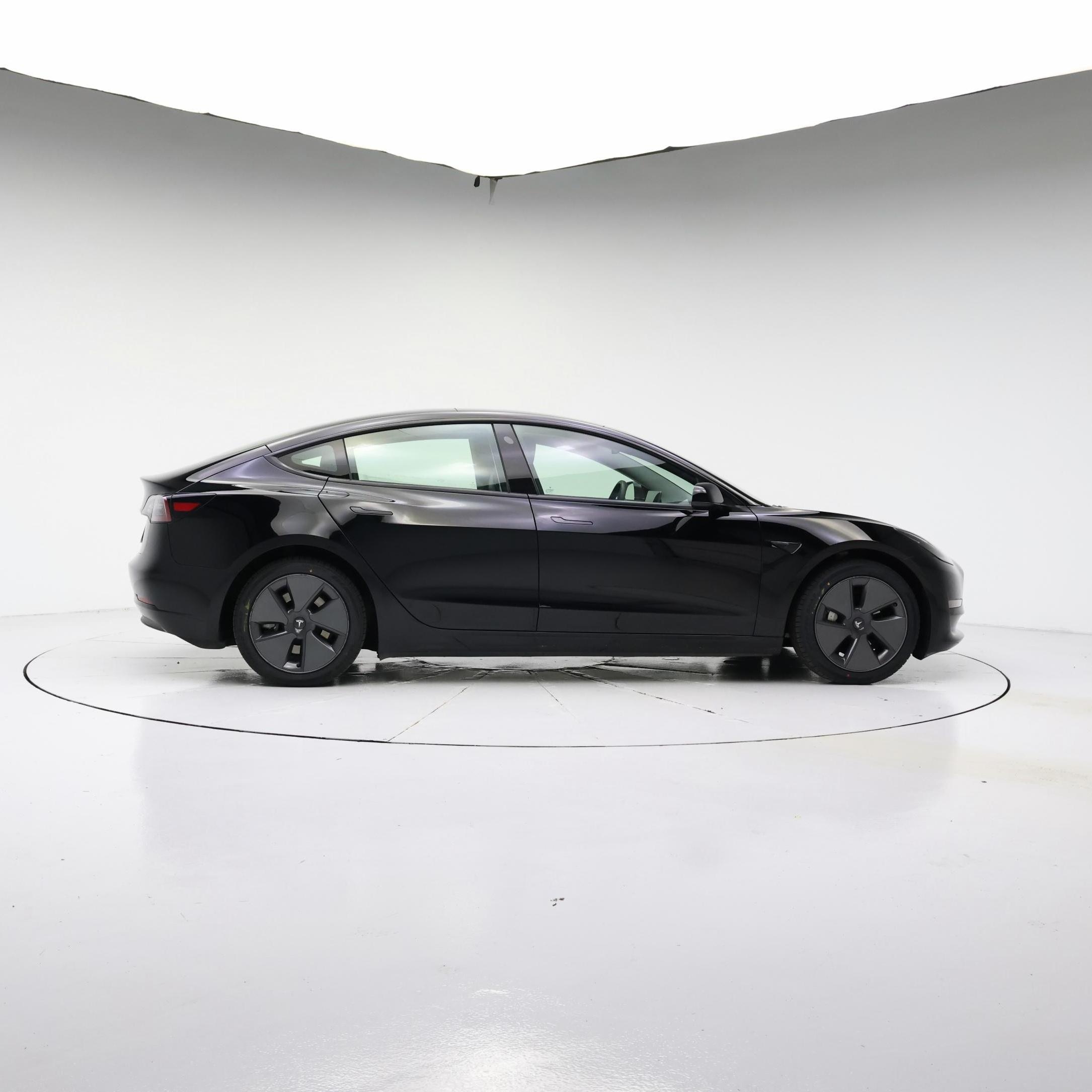 Thumbnail: 2023 Tesla Model 3 - 7