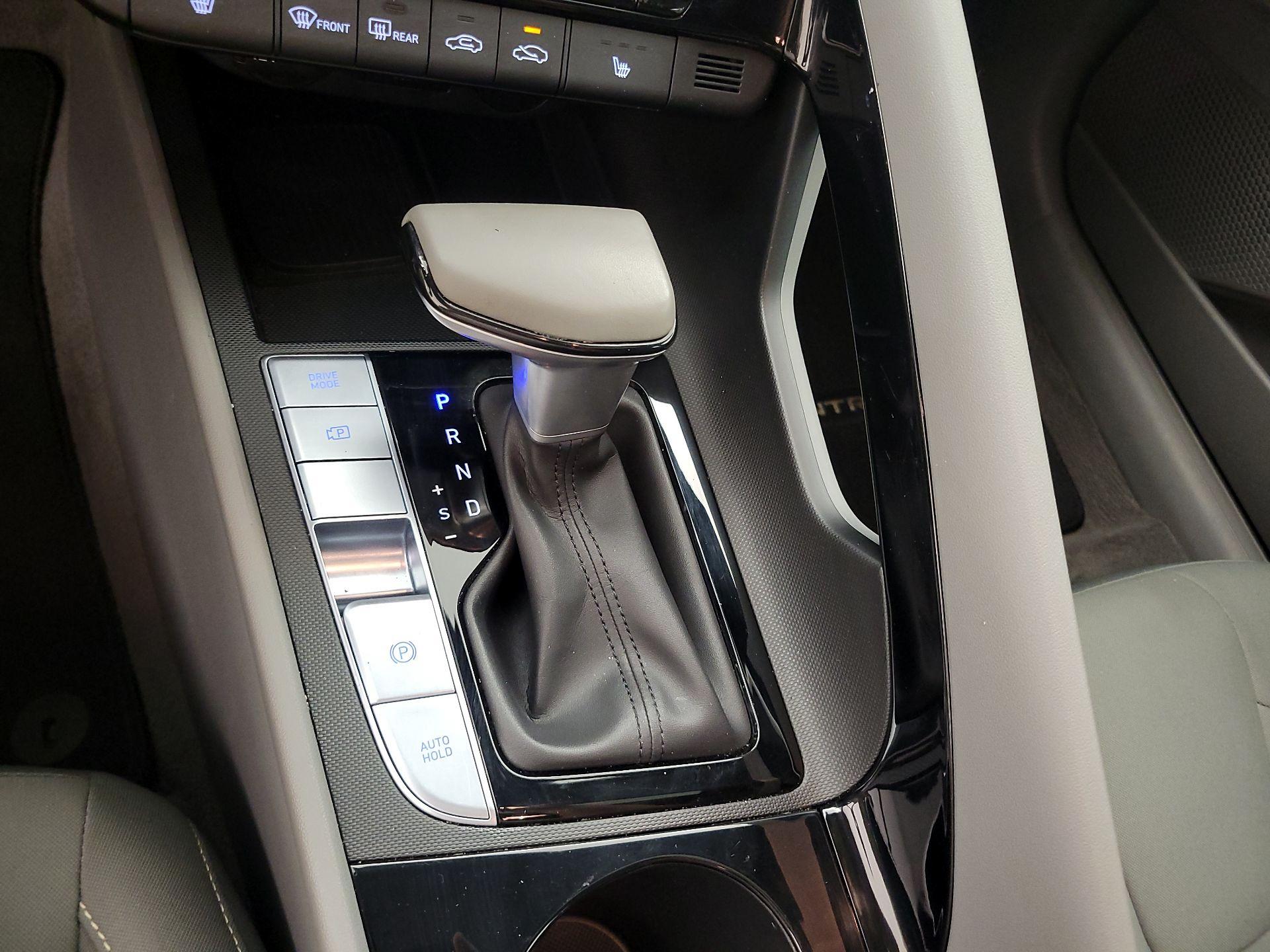 Thumbnail: 2025 Hyundai Elantra - 18