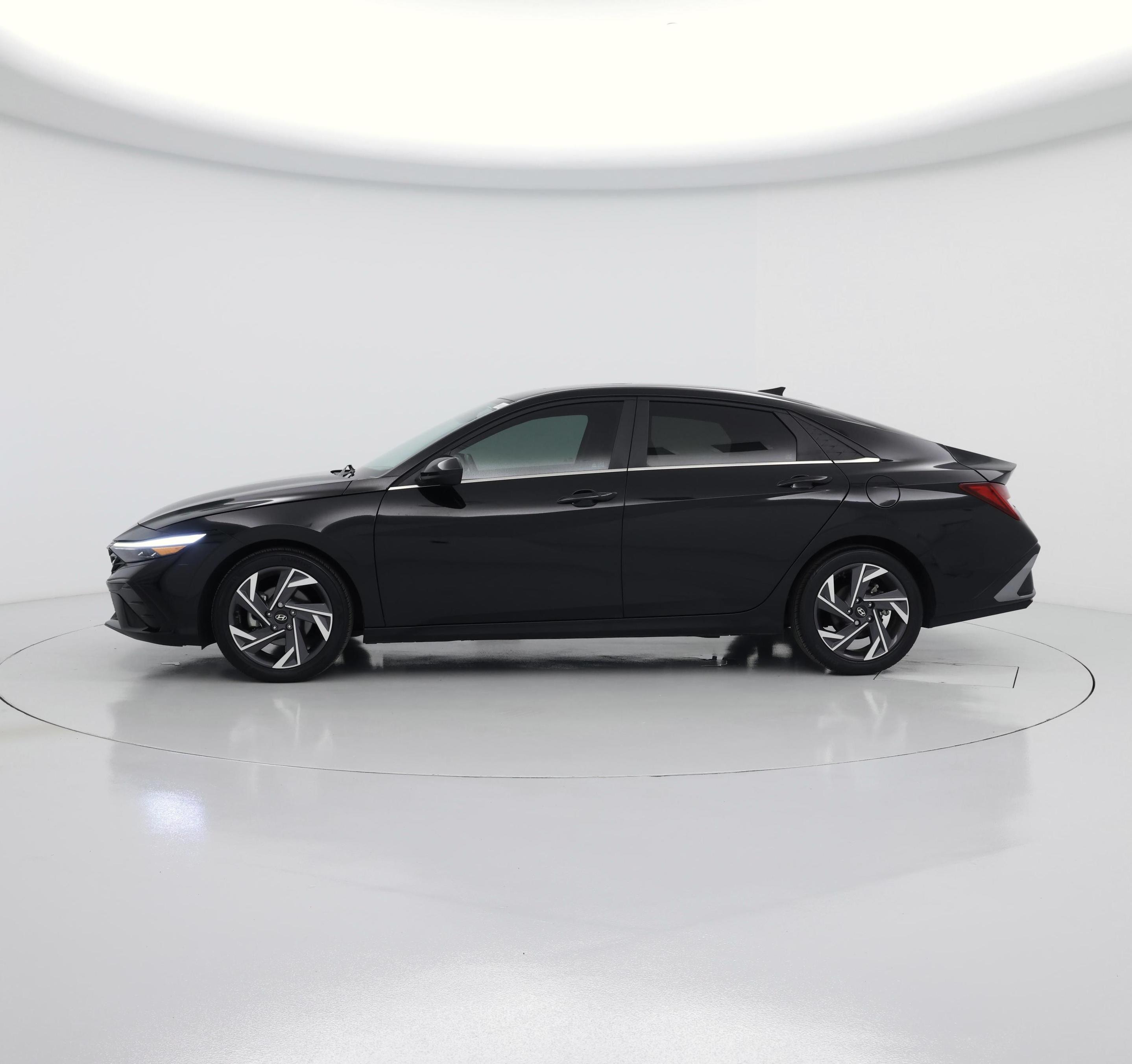 Thumbnail: 2025 Hyundai Elantra - 3