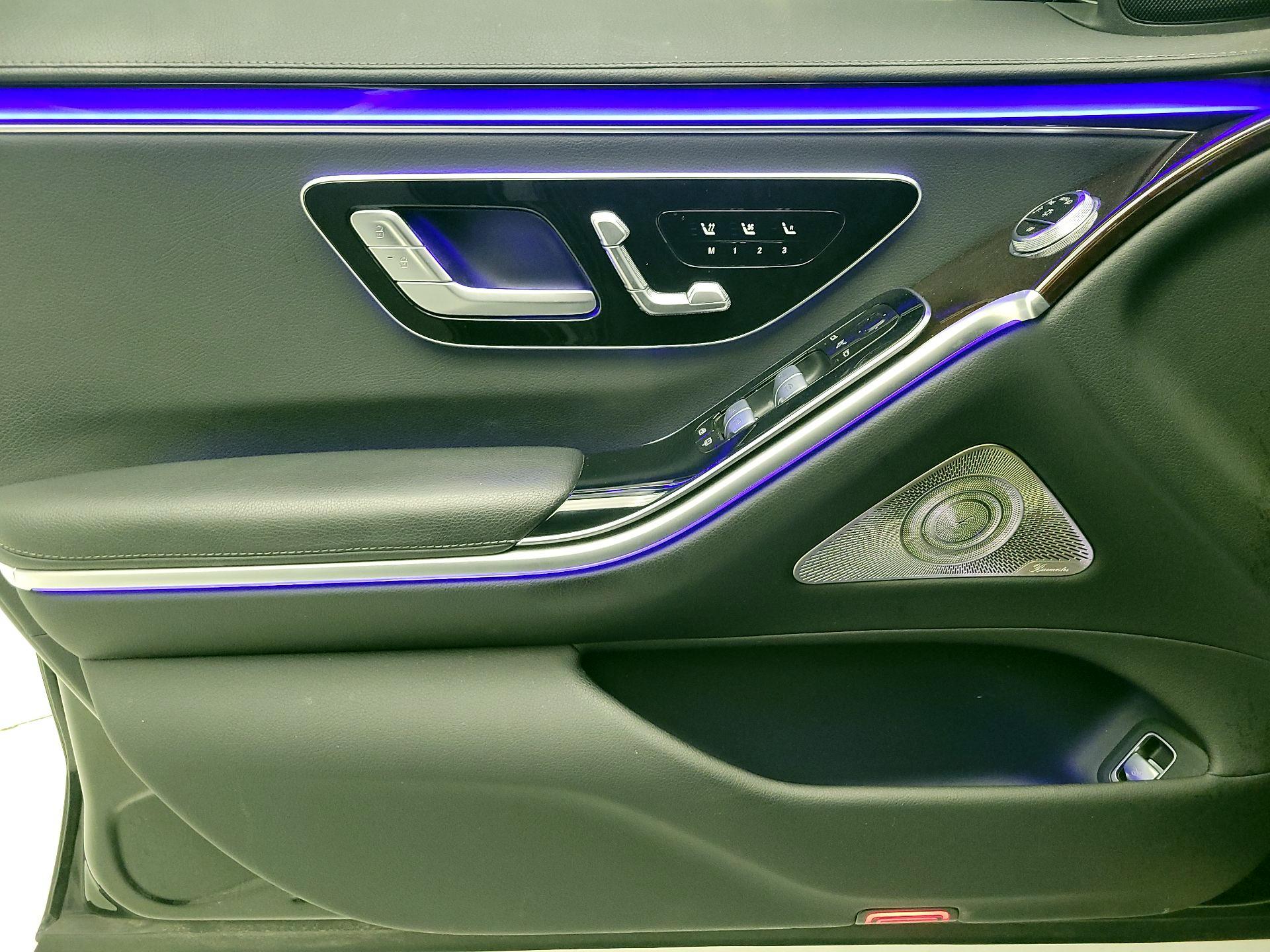Thumbnail: 2022 Mercedes-Benz S-Class - 12