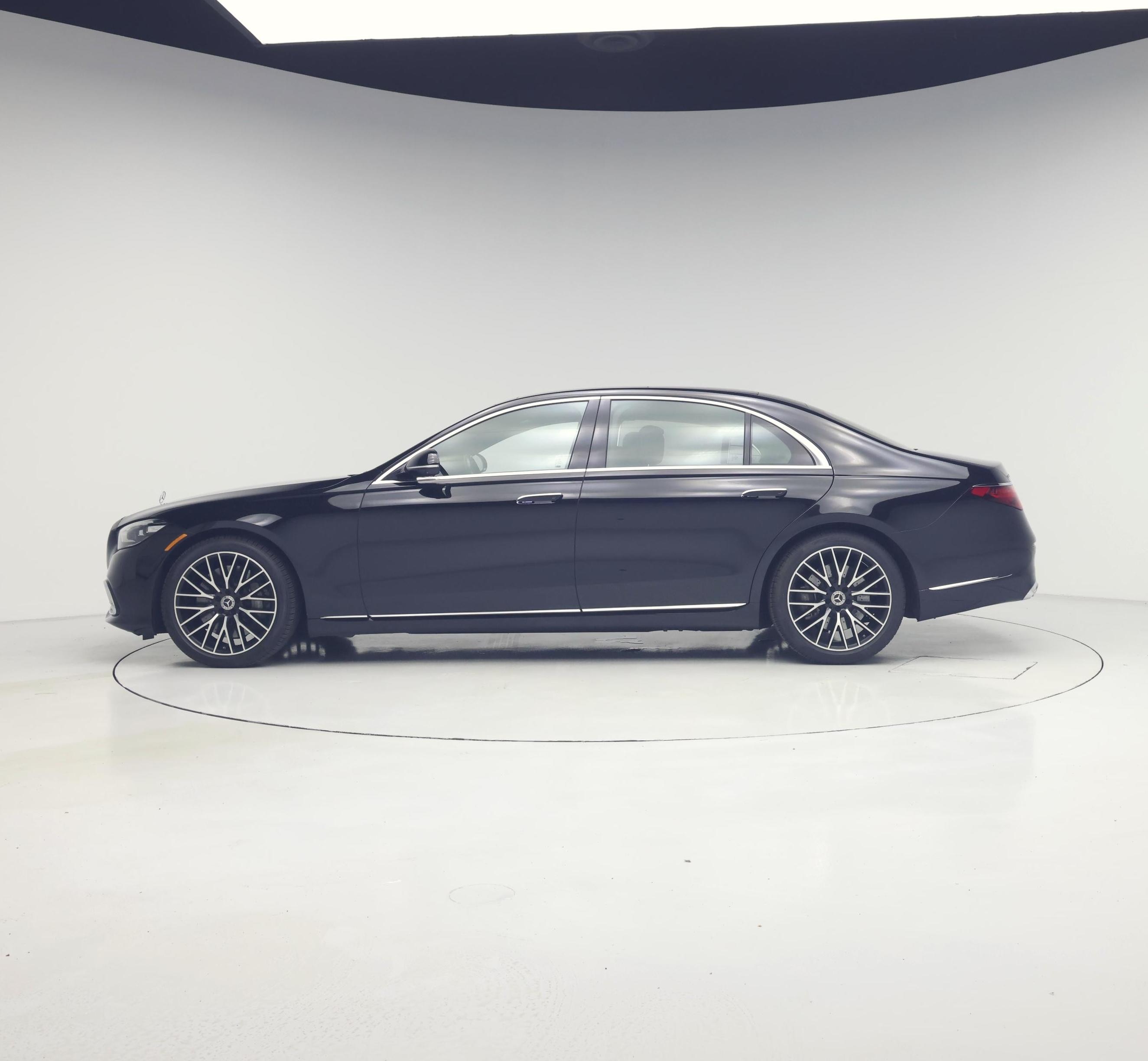 Thumbnail: 2022 Mercedes-Benz S-Class - 3