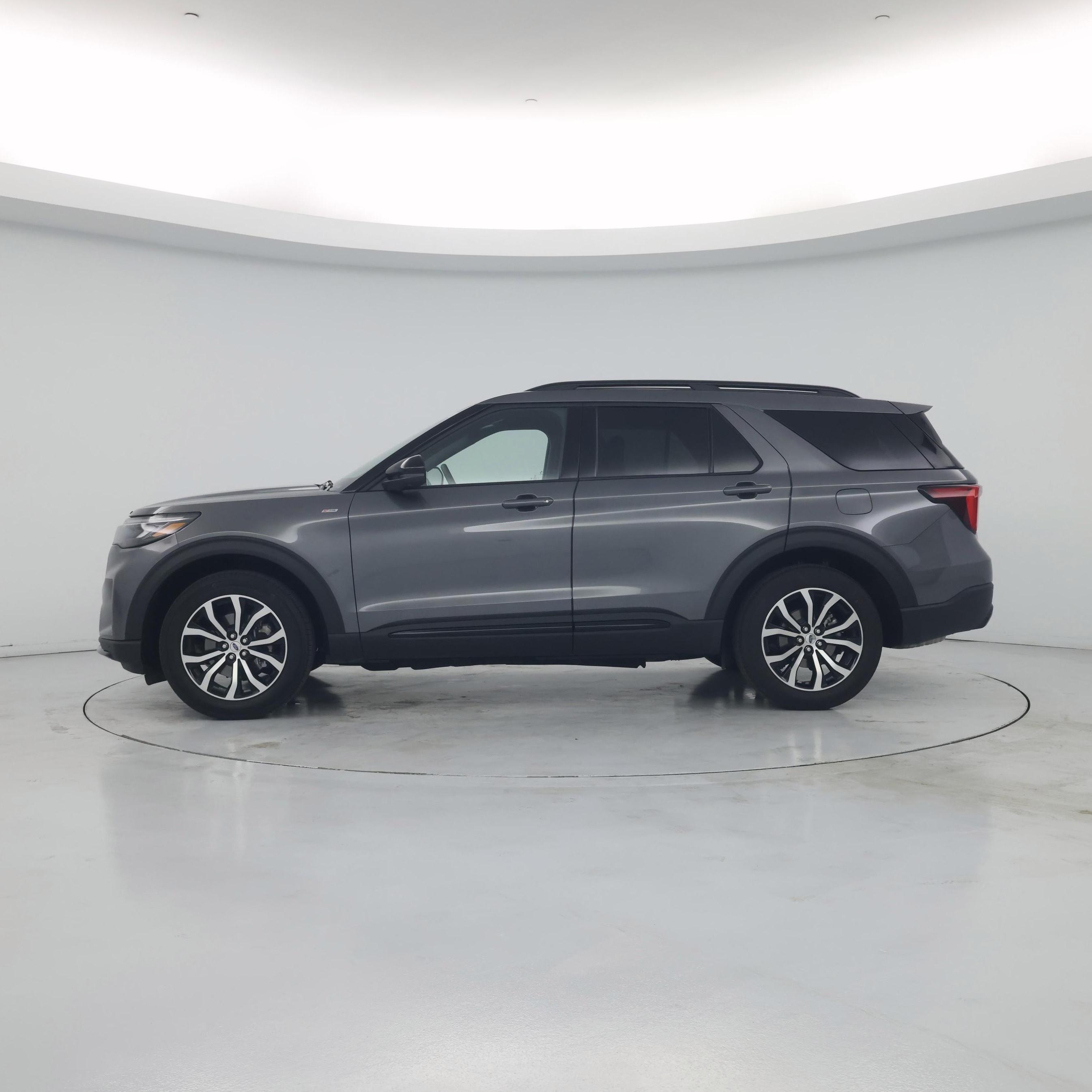 Thumbnail: 2026 Ford Explorer - 3